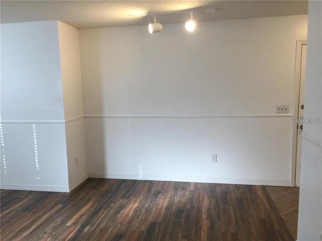 Image 7 of 24 For 11901 4th Street N 8102