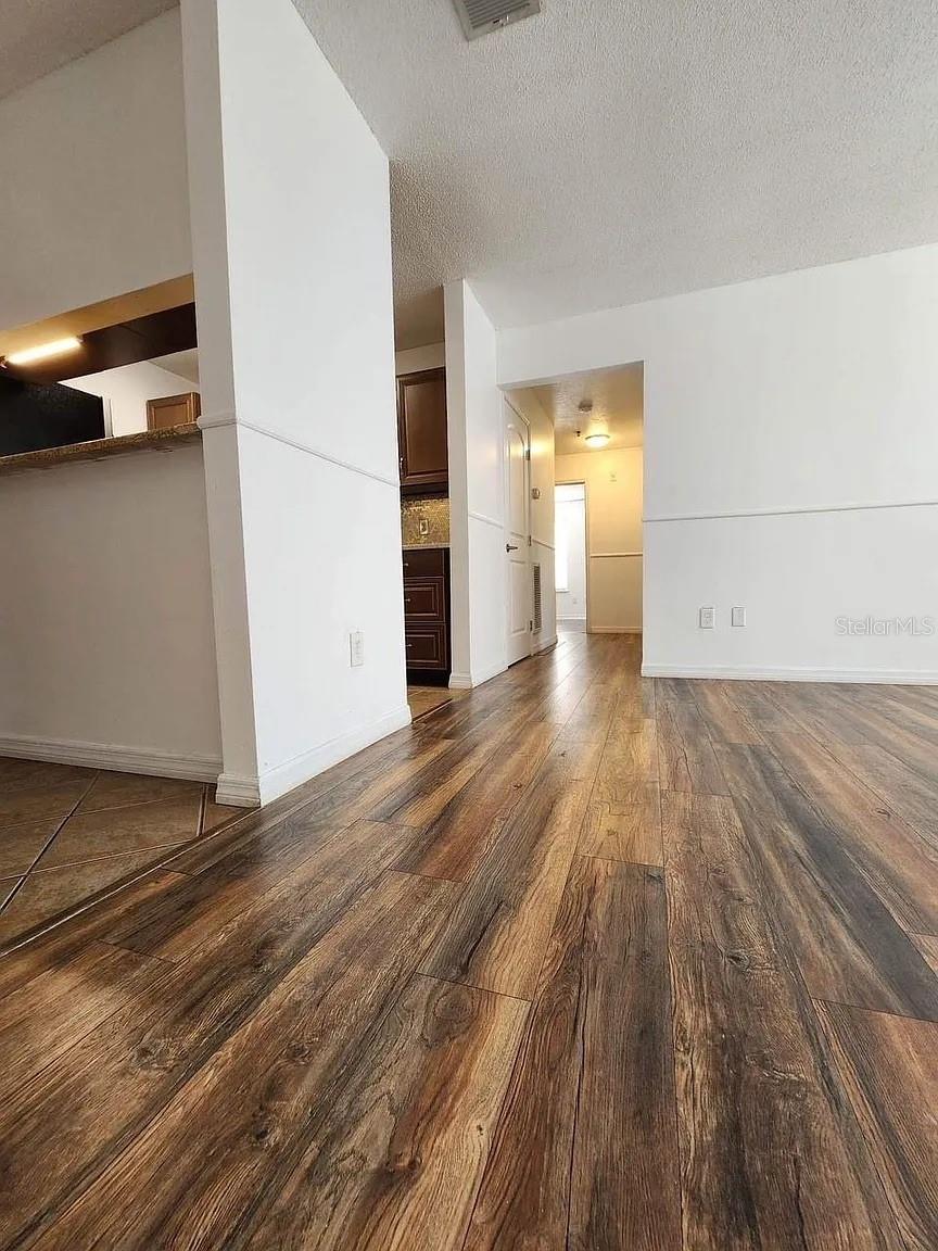 Image 8 of 24 For 11901 4th Street N 8102