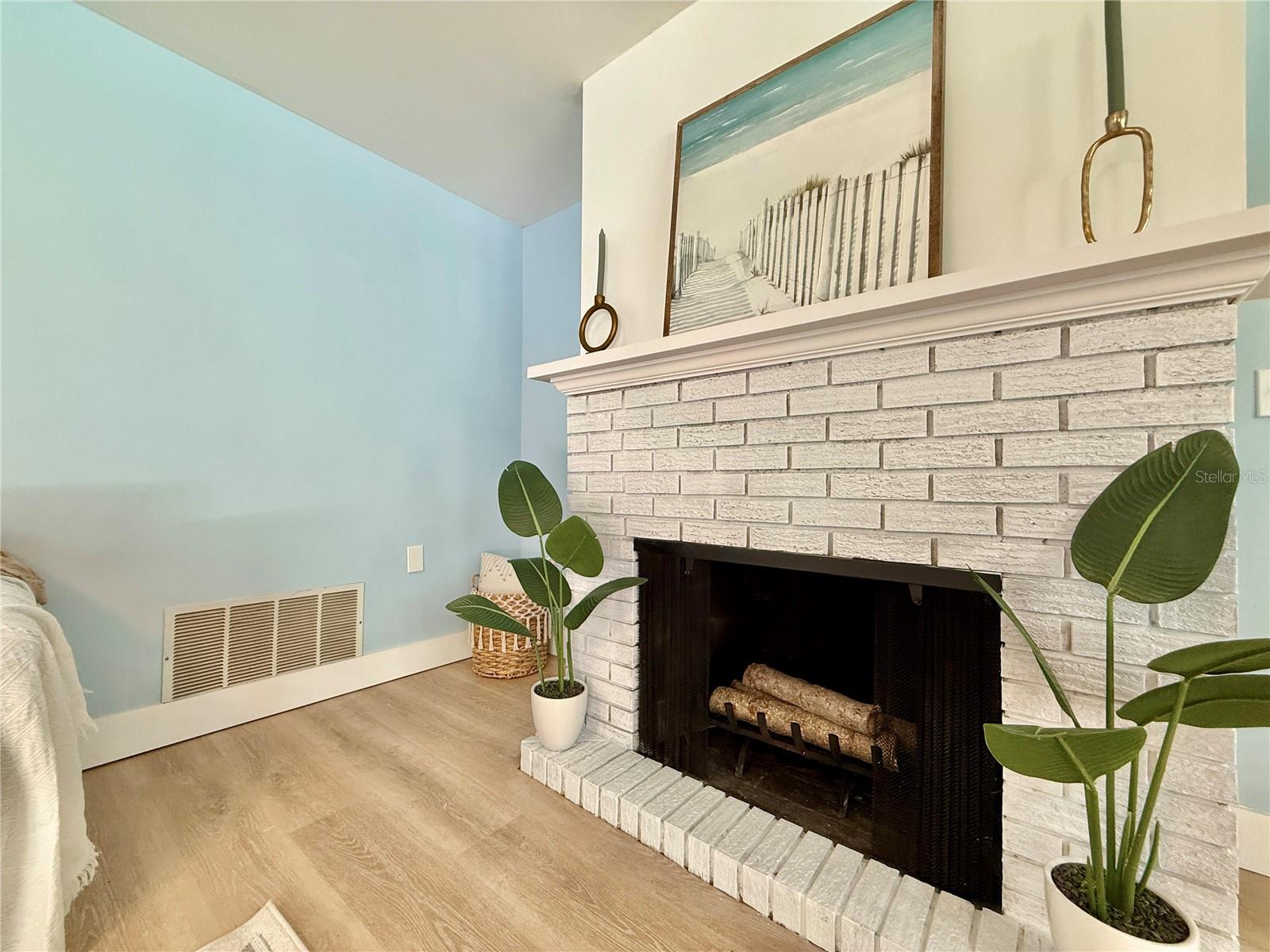 Image 22 of 48 For 1665 Magnolia Drive