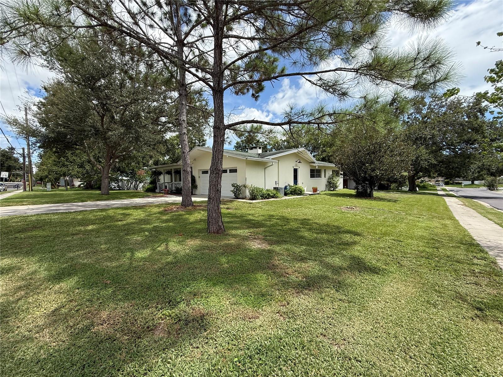 Image 41 of 48 For 1665 Magnolia Drive