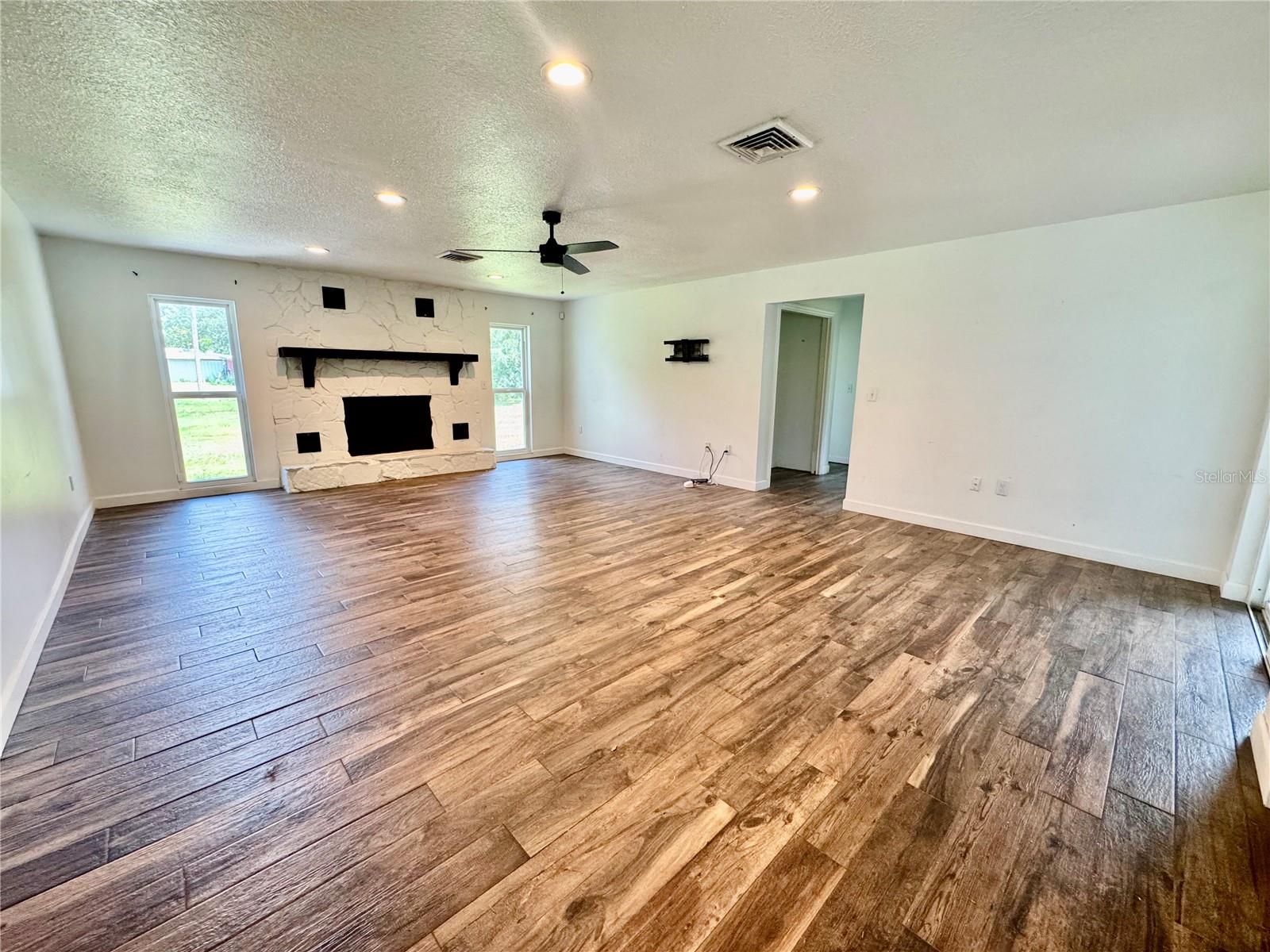 Image 13 of 25 For 5812 Dormany Road