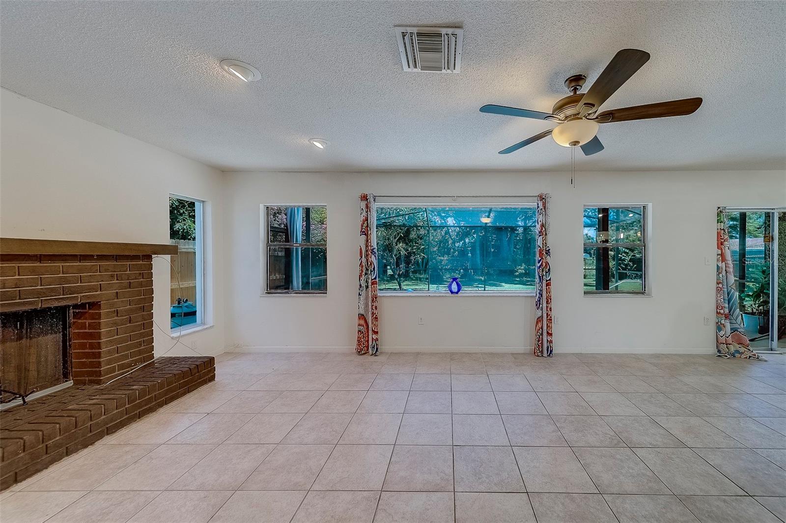 Image 16 of 58 For 10728 59th Avenue