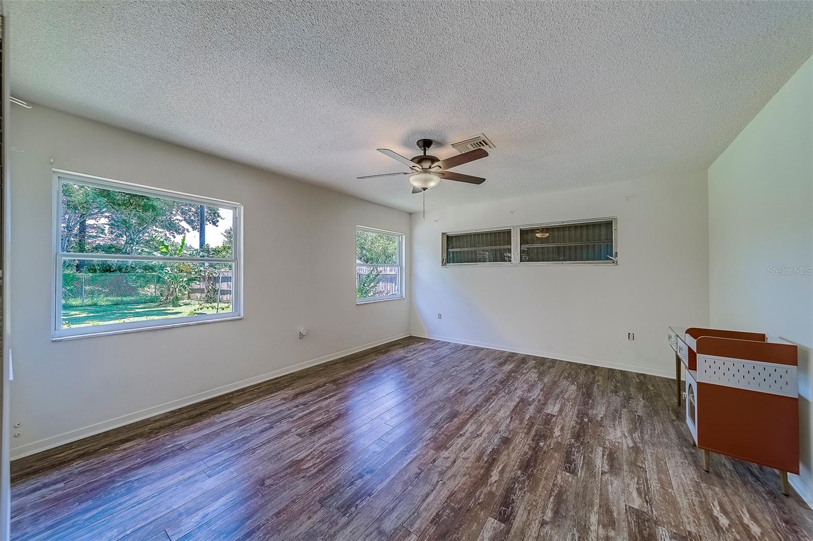 Image 18 of 58 For 10728 59th Avenue
