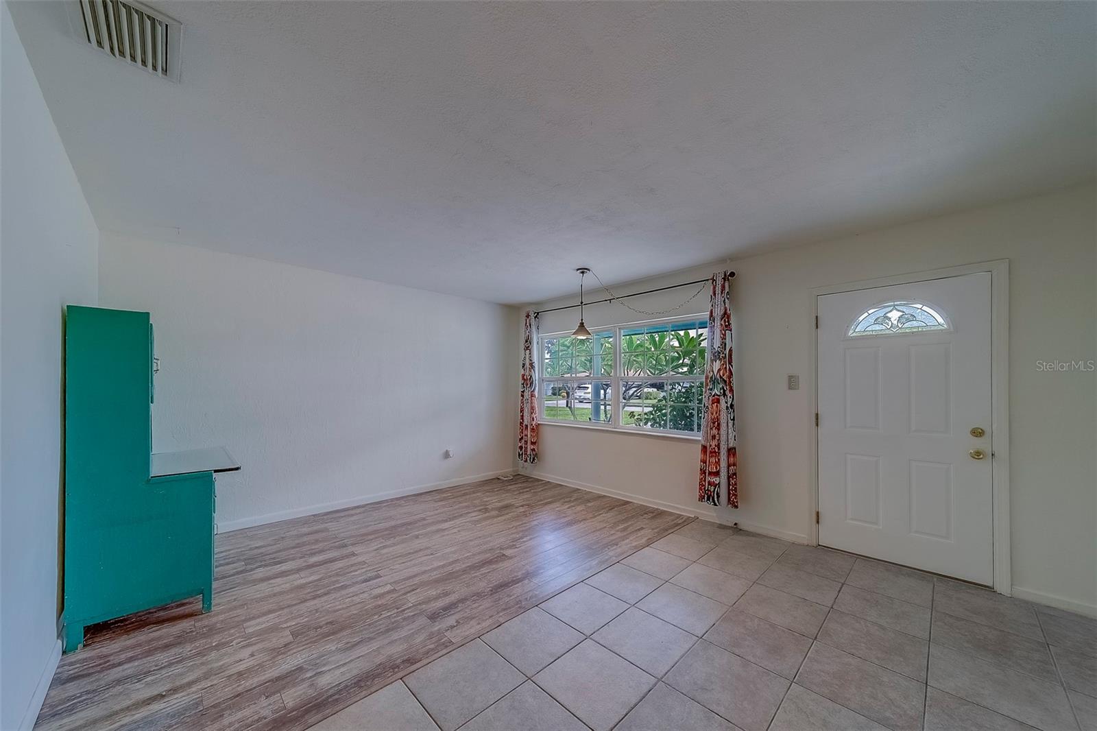 Image 3 of 58 For 10728 59th Avenue