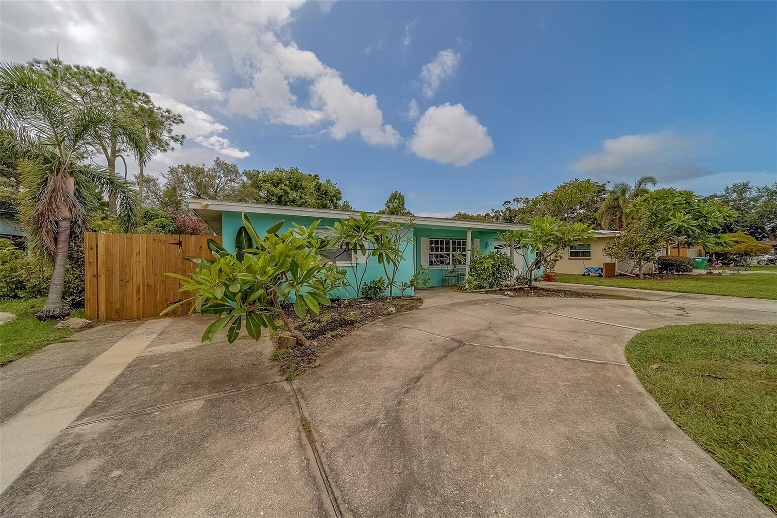 Image 42 of 58 For 10728 59th Avenue