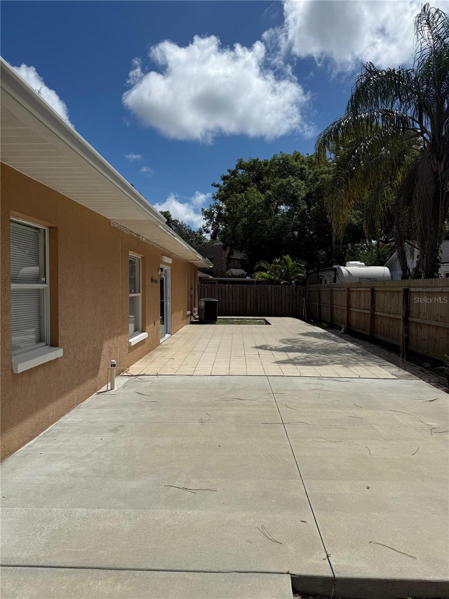 Image 43 of 48 For 1314 Carissa Court