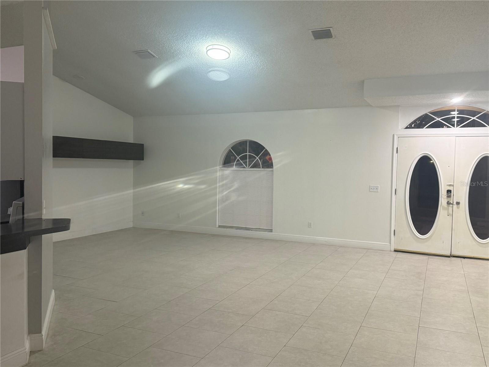 Image 6 of 36 For 1314 Carissa Court