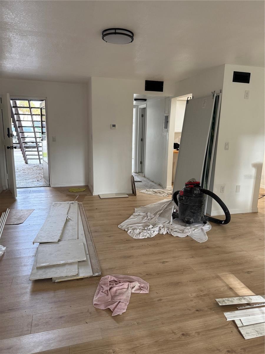 Image 2 of 6 For 2611 Pine Lake Terrace A