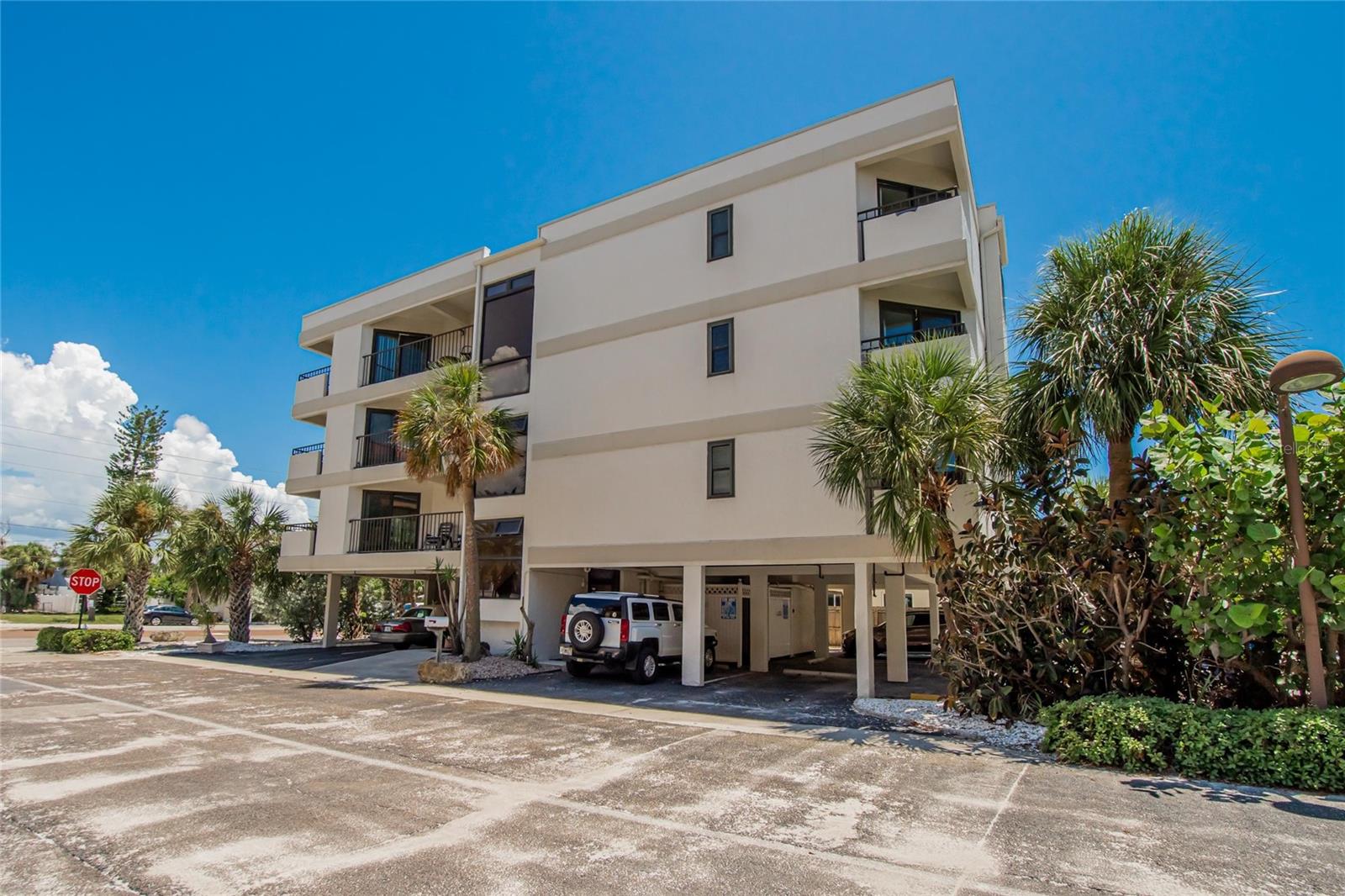 Image 2 of 92 For 2112 Gulf Boulevard 2a