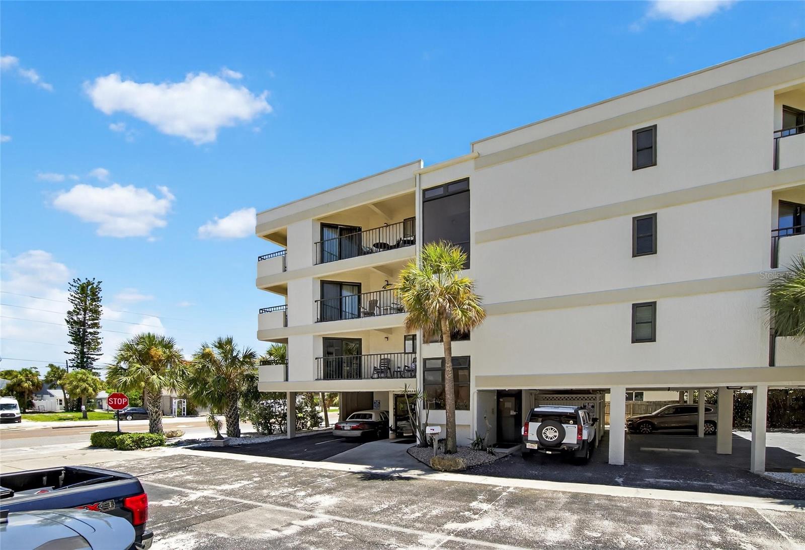 Image 3 of 92 For 2112 Gulf Boulevard 2a