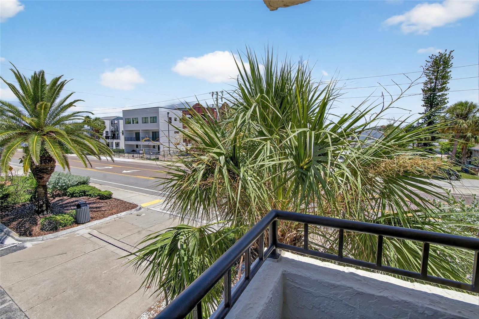 Image 32 of 92 For 2112 Gulf Boulevard 2a