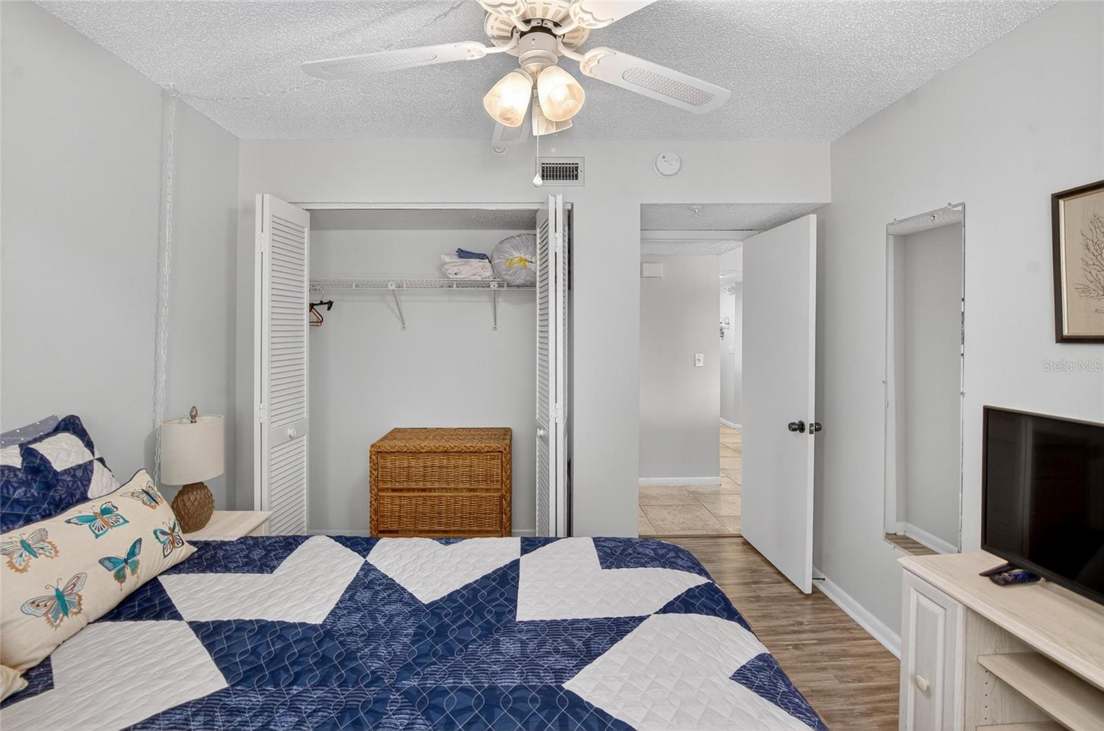 Image 37 of 92 For 2112 Gulf Boulevard 2a