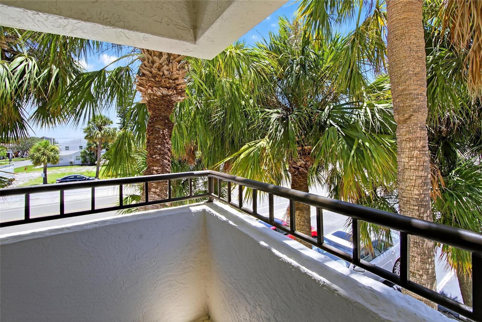 Image 44 of 92 For 2112 Gulf Boulevard 2a
