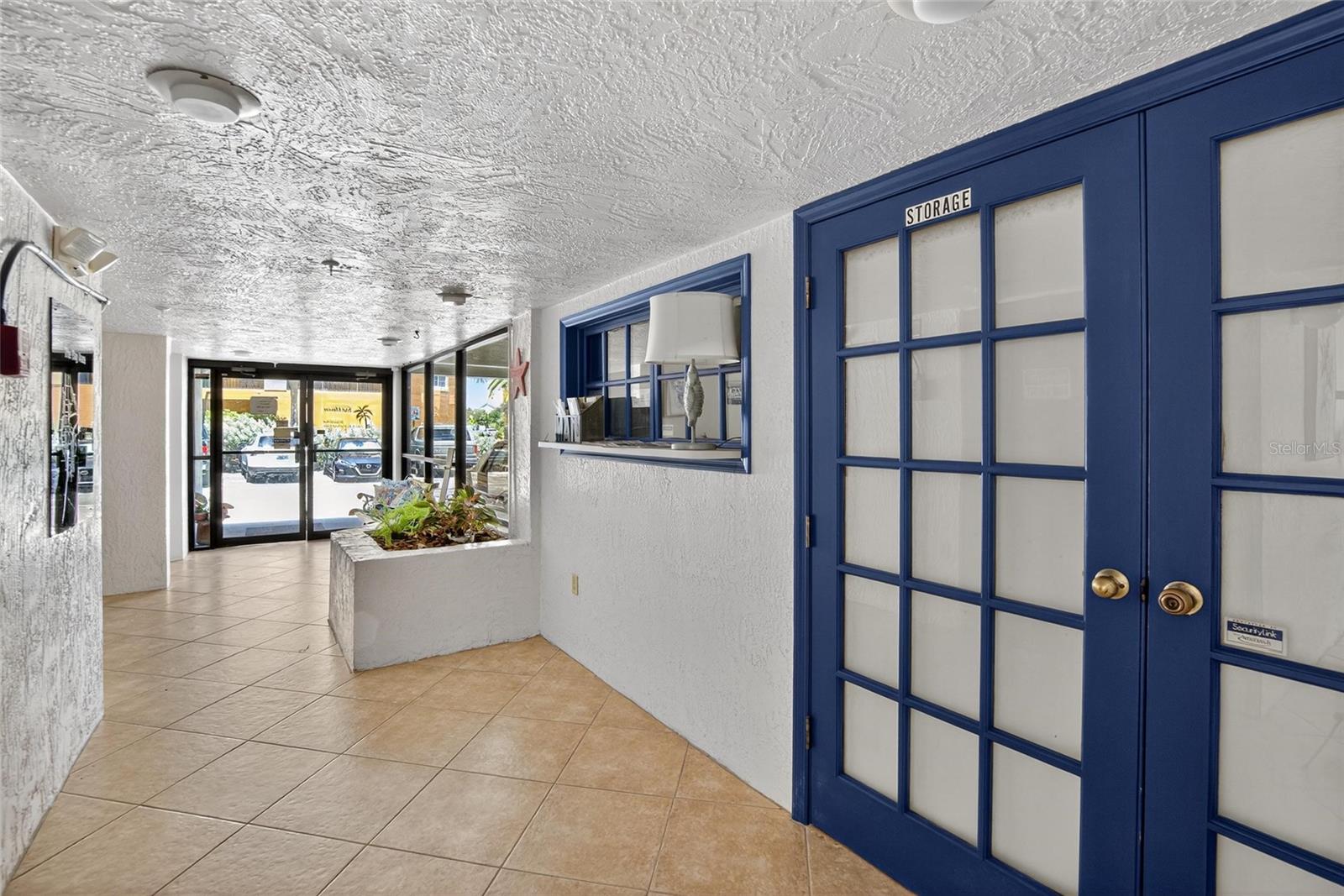 Image 62 of 92 For 2112 Gulf Boulevard 2a