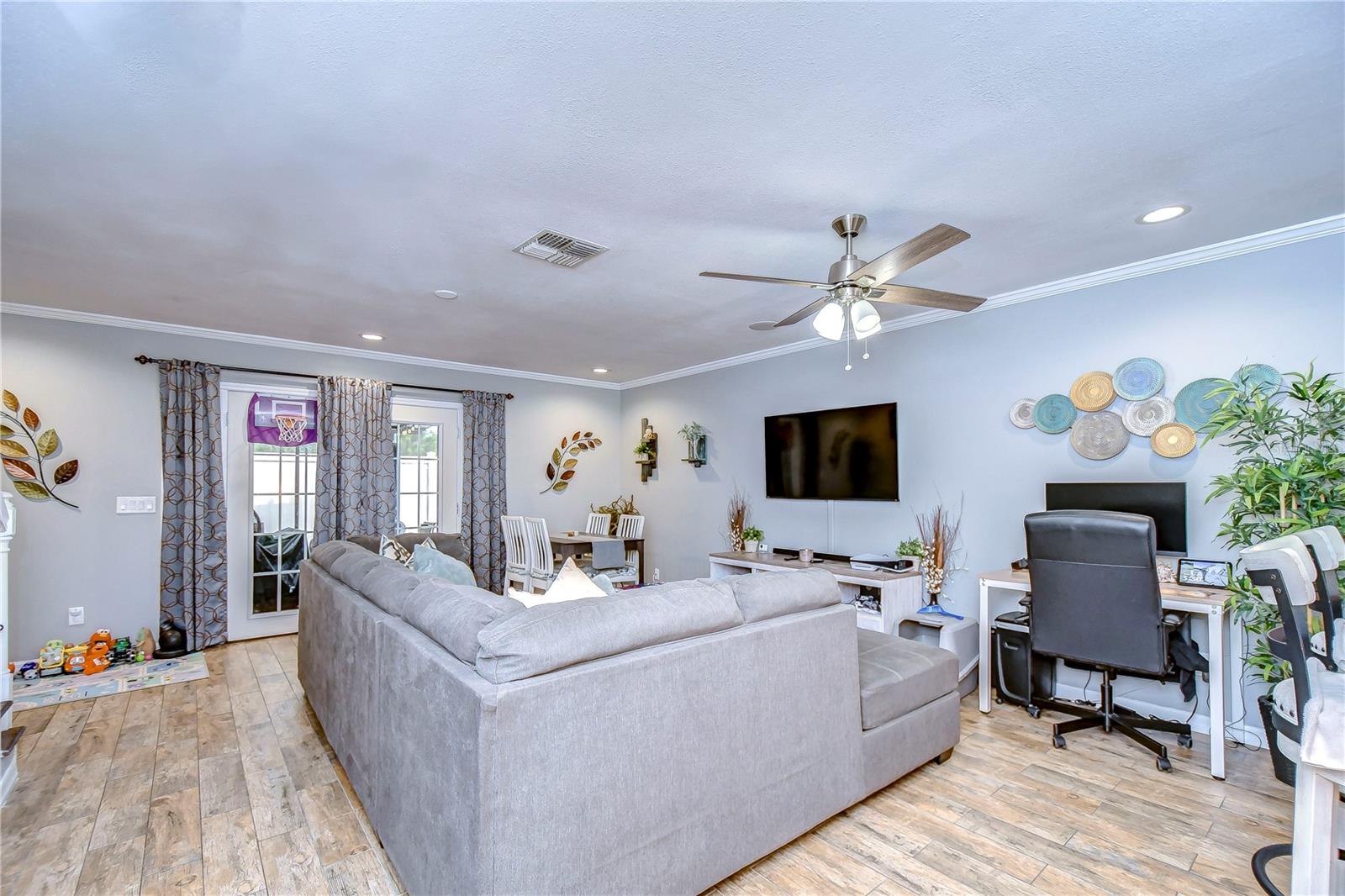 Image 12 of 52 For 16335 Rambling Vine Drive W