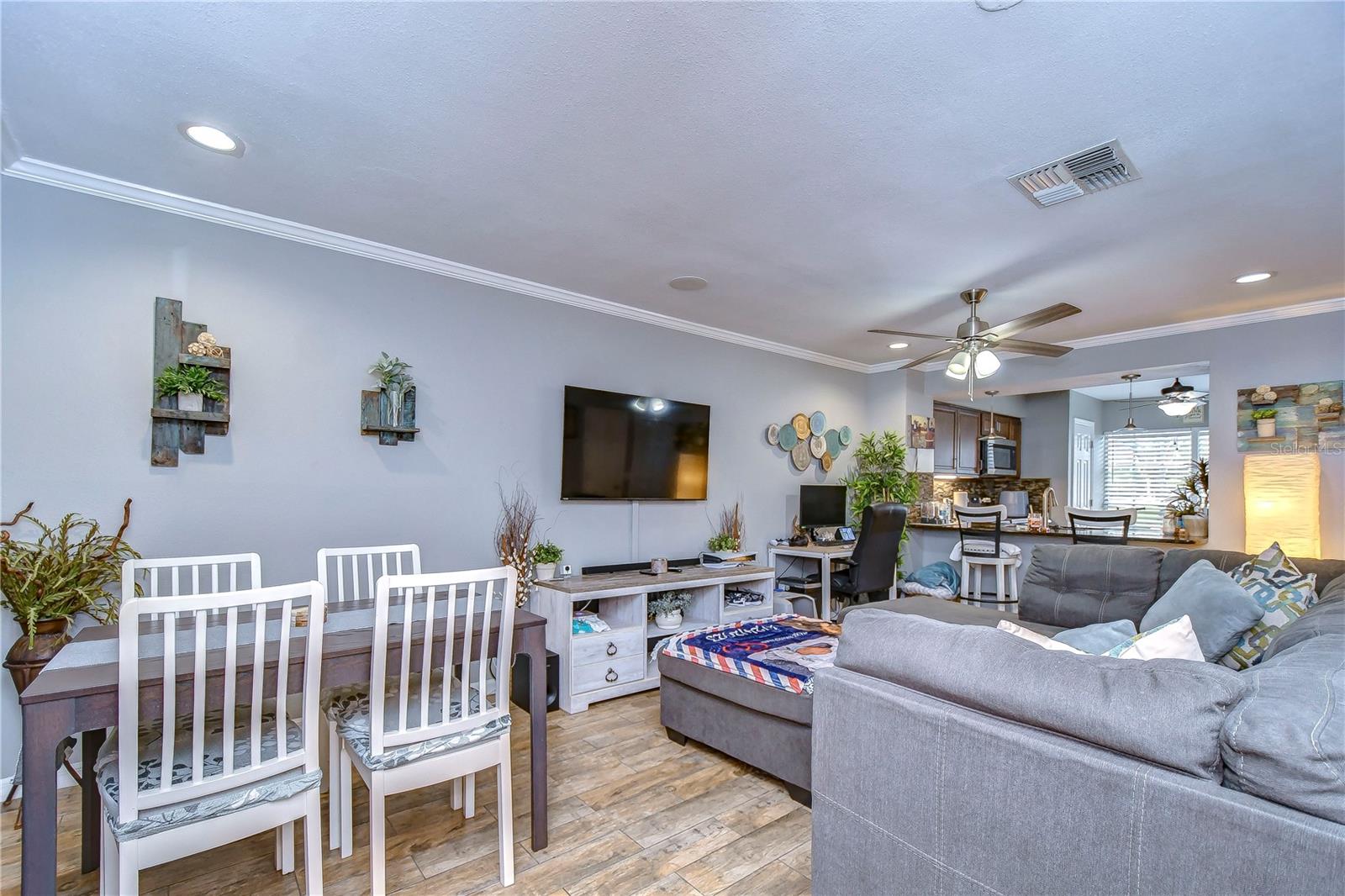 Image 15 of 52 For 16335 Rambling Vine Drive W