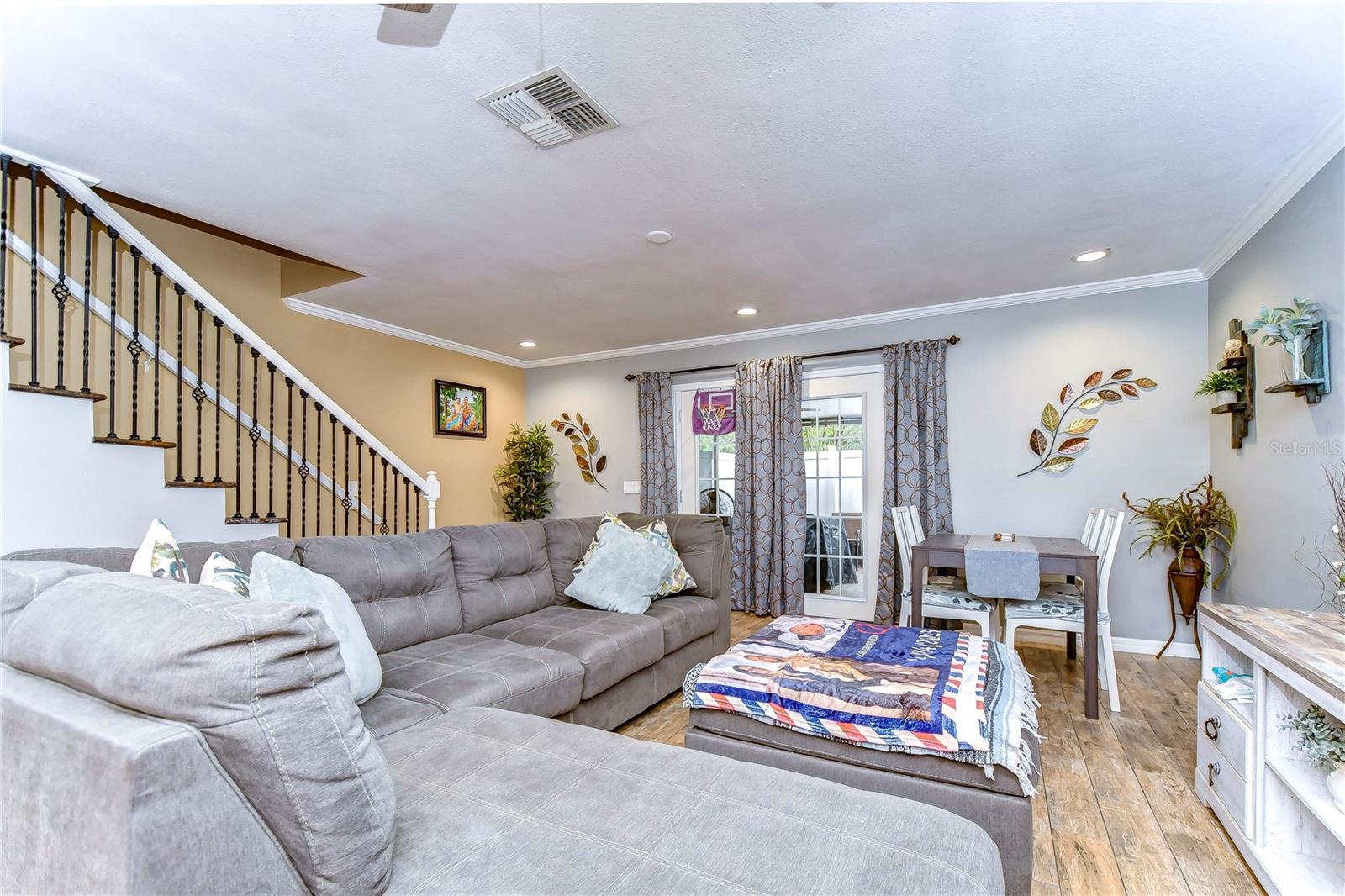 Image 16 of 52 For 16335 Rambling Vine Drive W