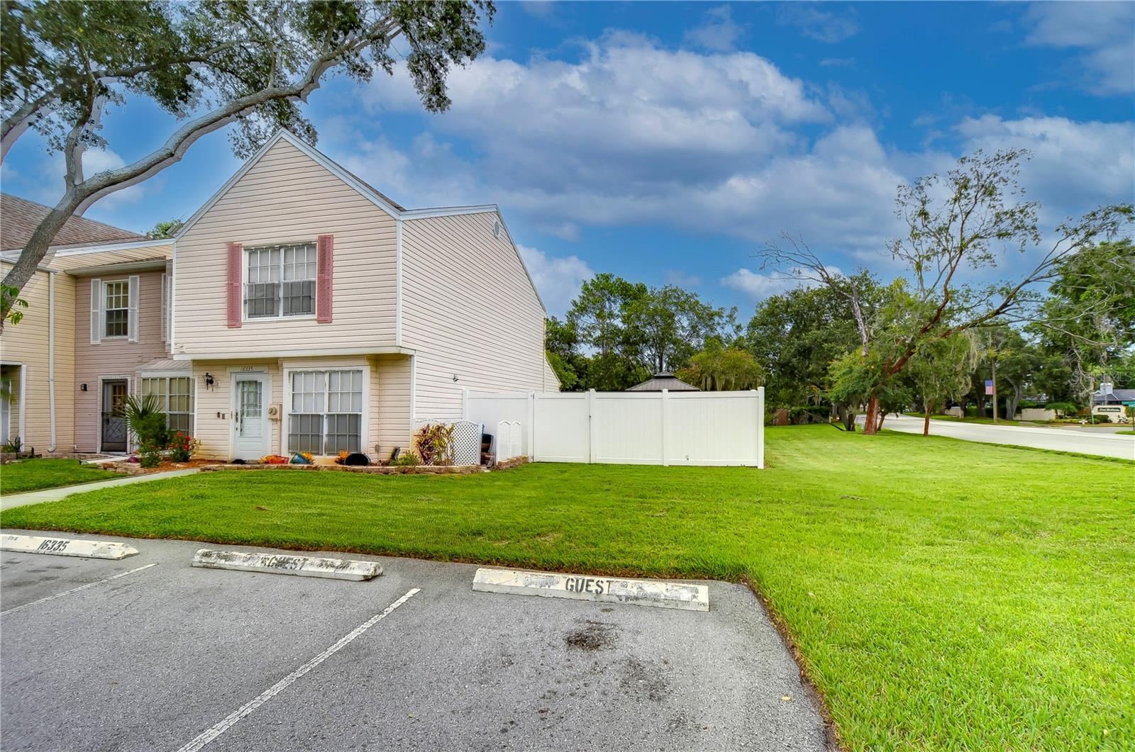 Image 2 of 52 For 16335 Rambling Vine Drive W