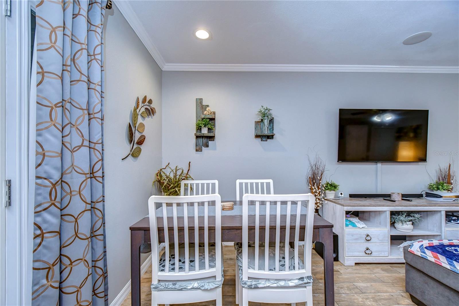 Image 20 of 52 For 16335 Rambling Vine Drive W