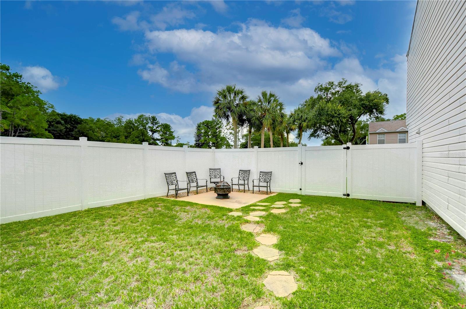 Image 43 of 52 For 16335 Rambling Vine Drive W