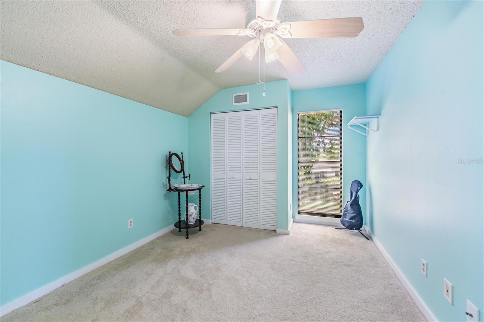 Image 22 of 43 For 1400 Wexford Drive S