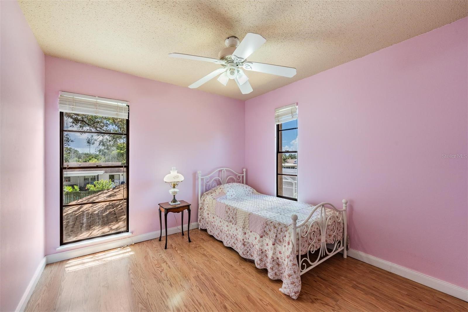 Image 24 of 43 For 1400 Wexford Drive S
