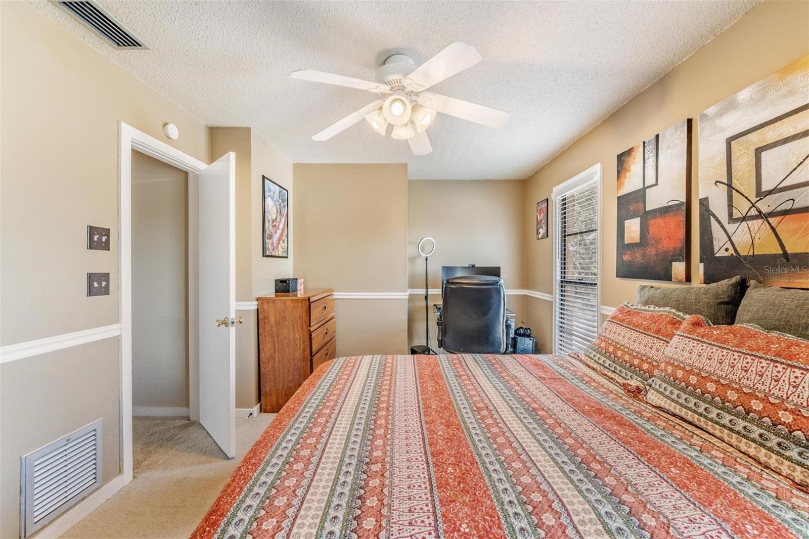 Image 28 of 43 For 1400 Wexford Drive S