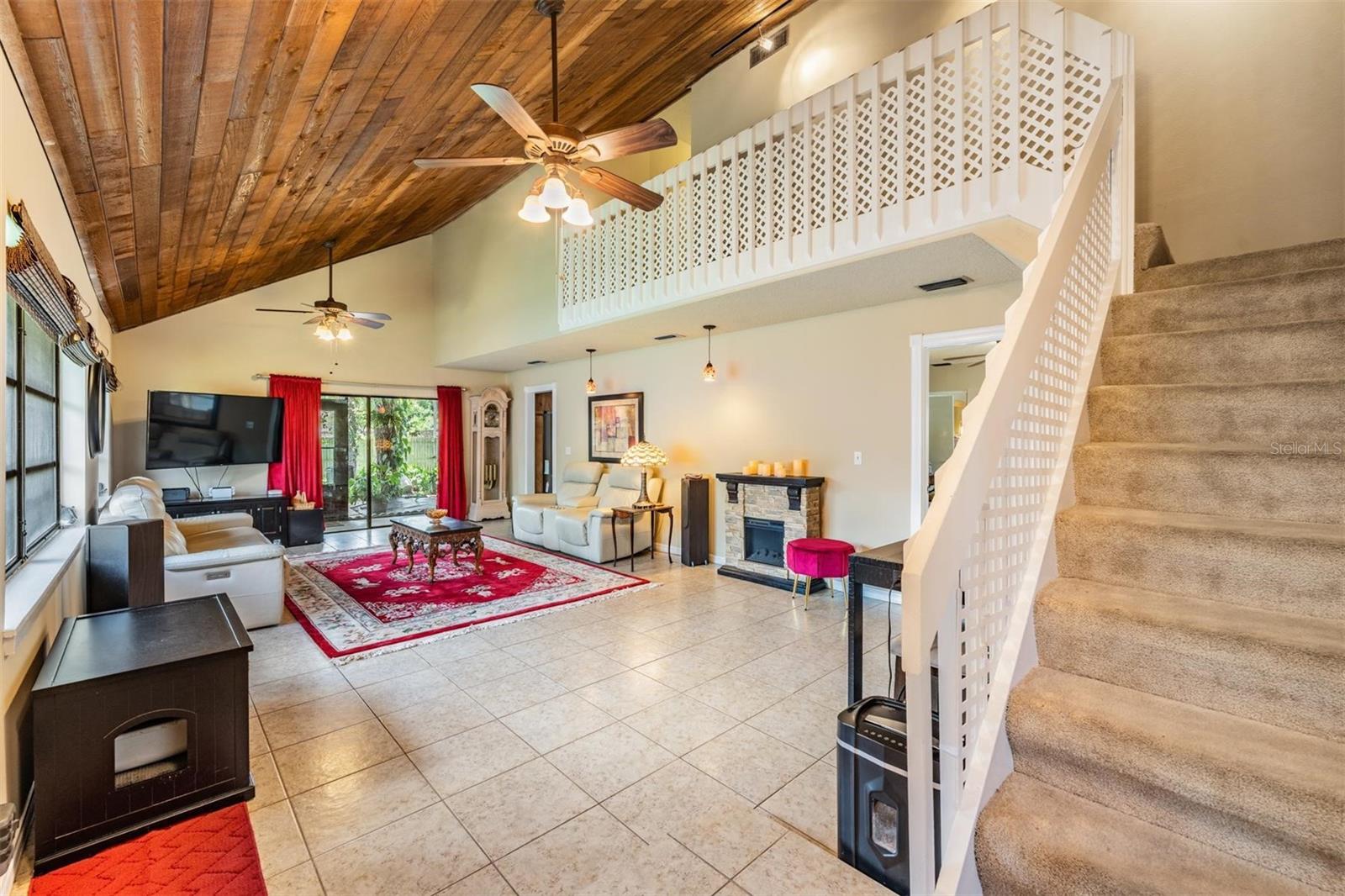 Image 3 of 43 For 1400 Wexford Drive S