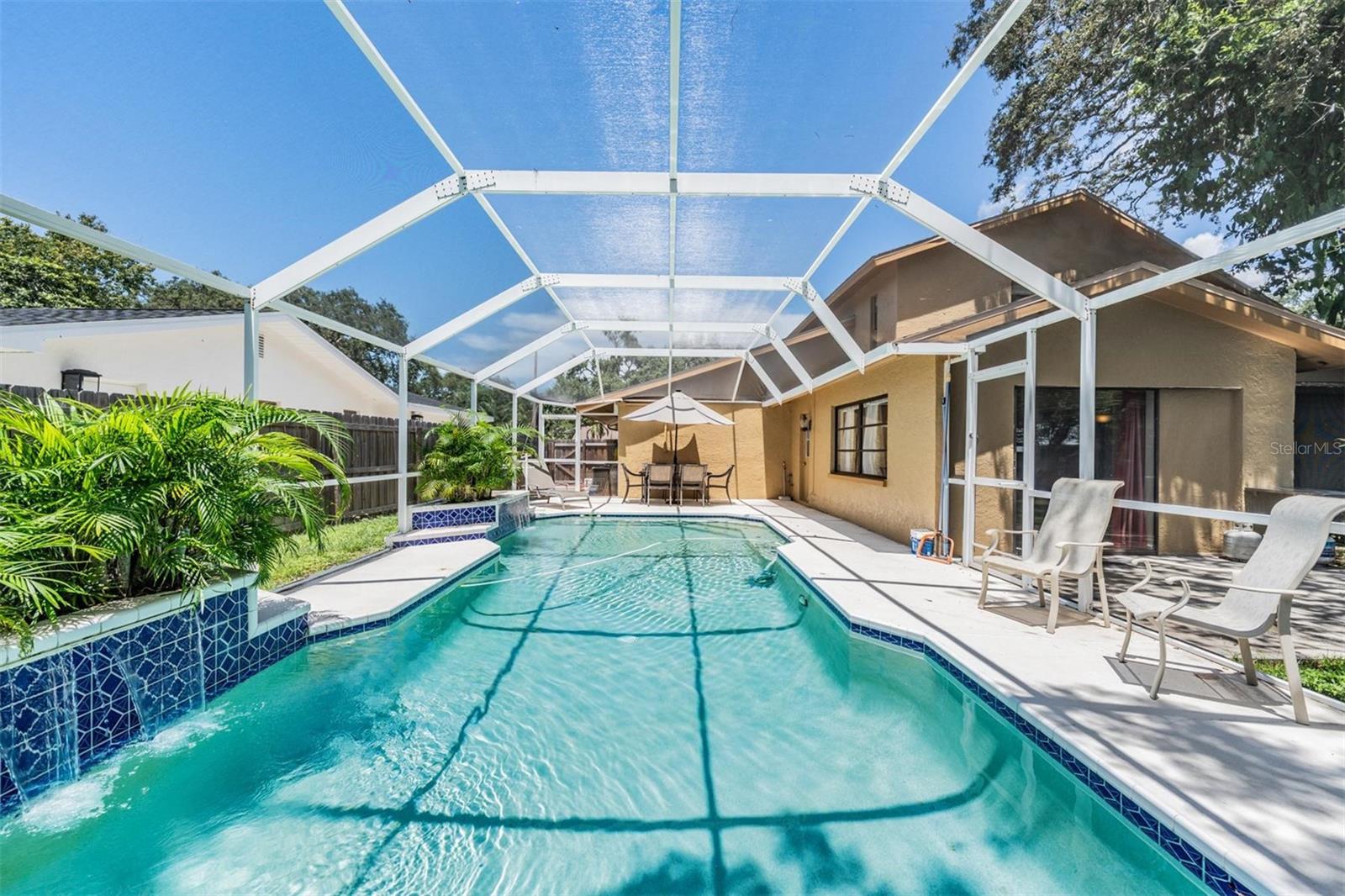 Image 33 of 43 For 1400 Wexford Drive S