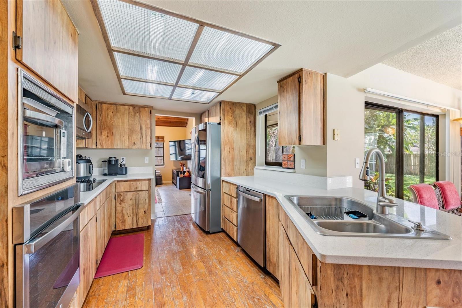 Image 9 of 43 For 1400 Wexford Drive S