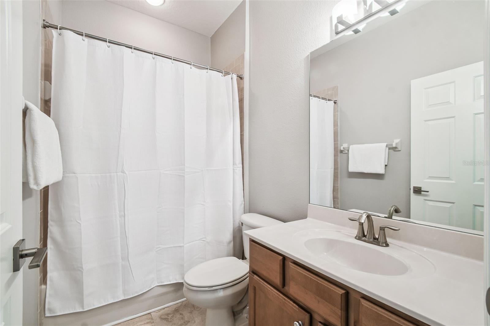 Image 24 of 49 For 16106 Rambling Road