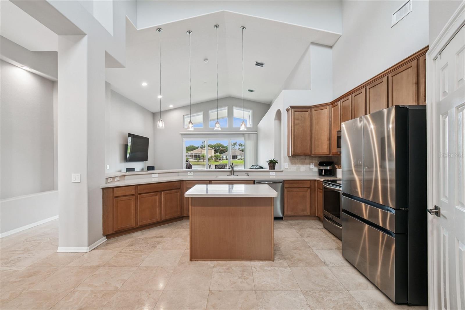 Image 4 of 49 For 16106 Rambling Road