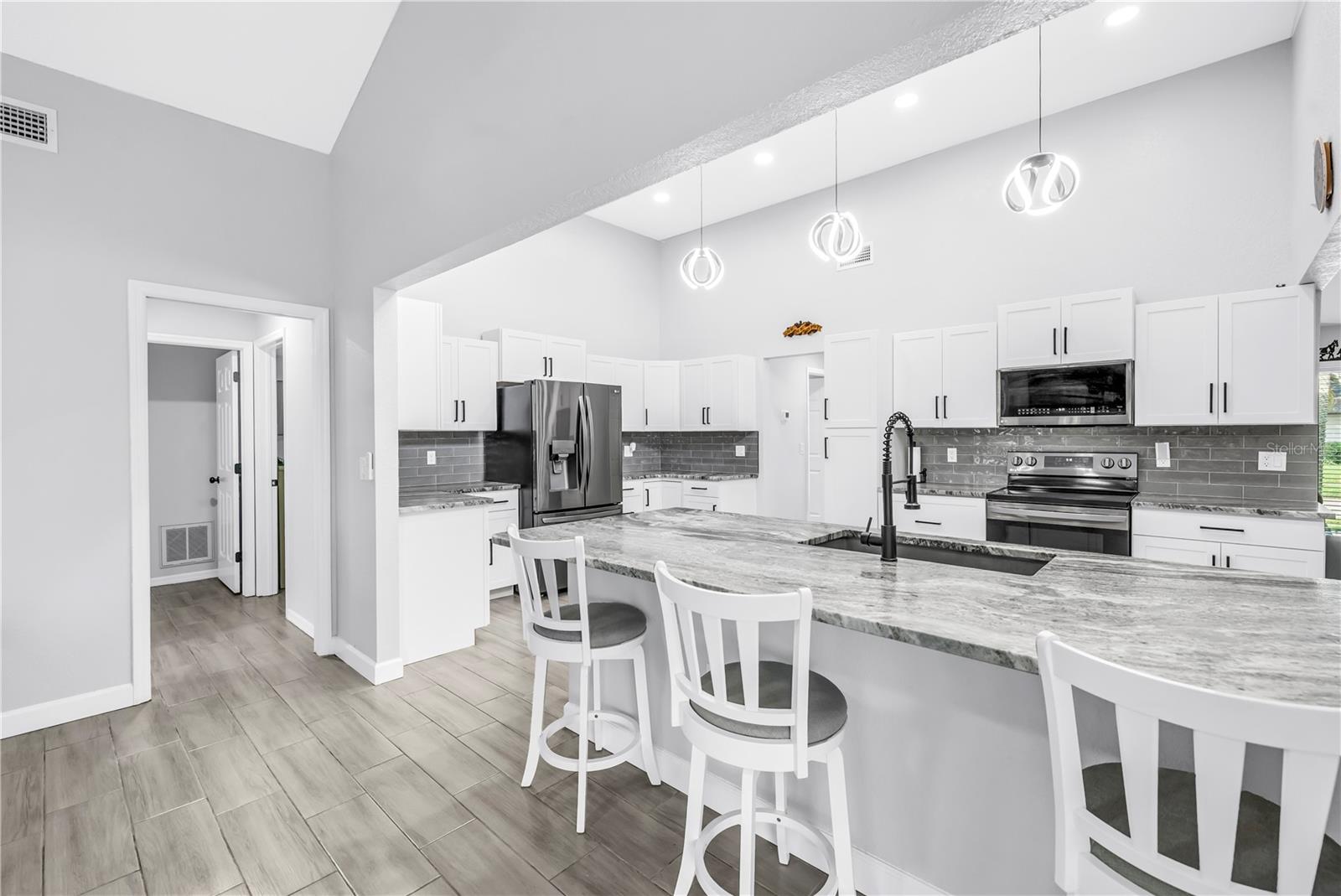 Image 13 of 74 For 11622 Tradewinds Boulevard