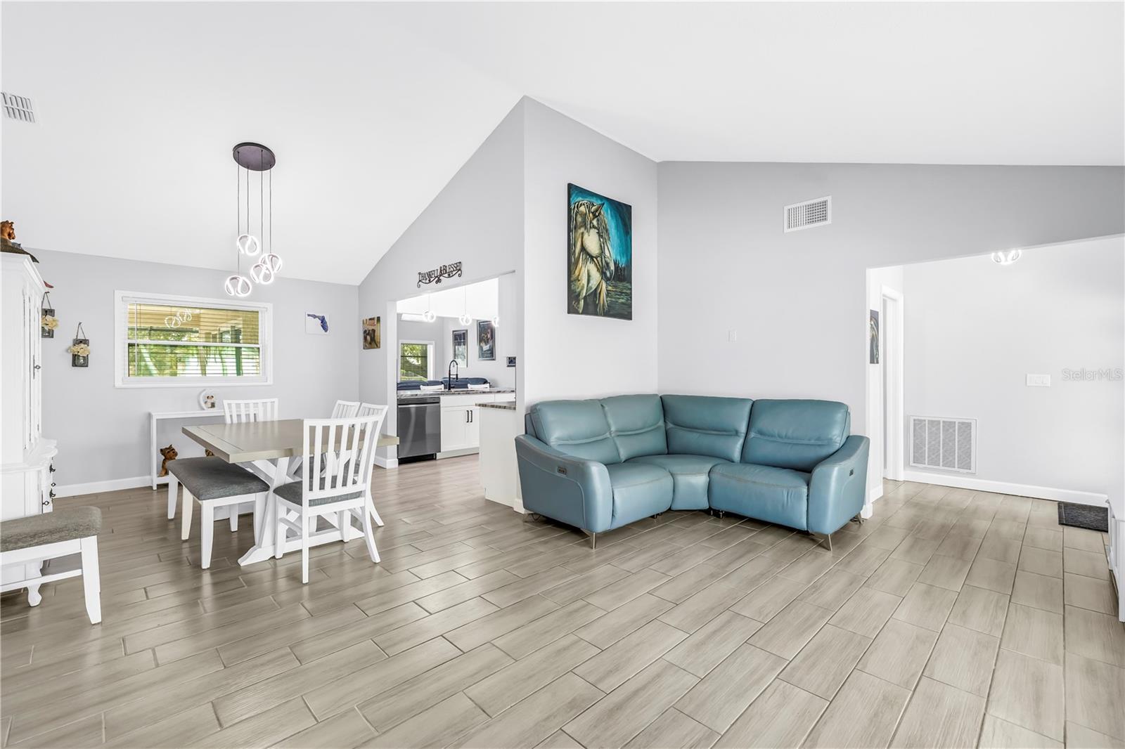 Image 4 of 74 For 11622 Tradewinds Boulevard