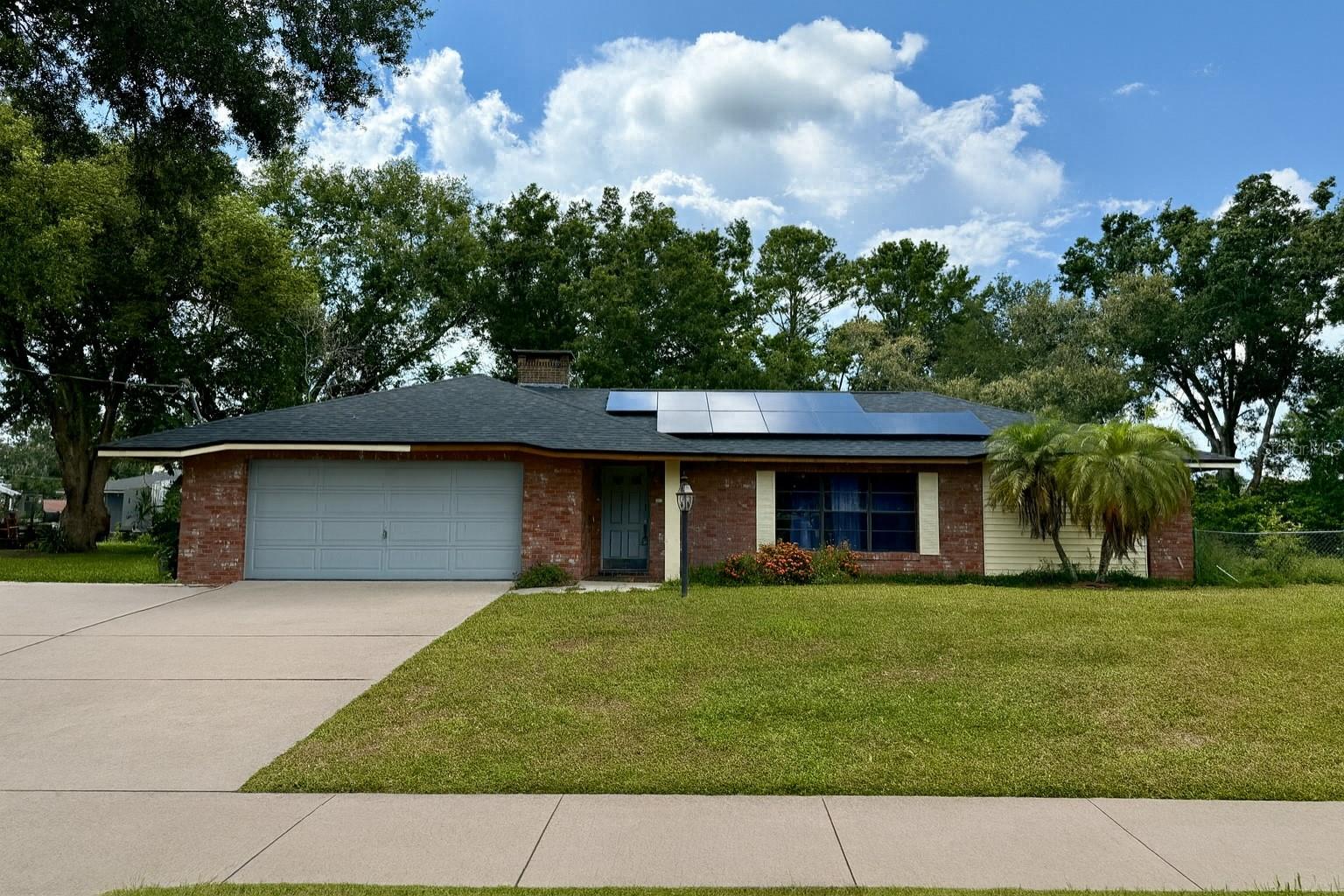 Listing Details for 115 Hallum Drive, AUBURNDALE, FL 33823