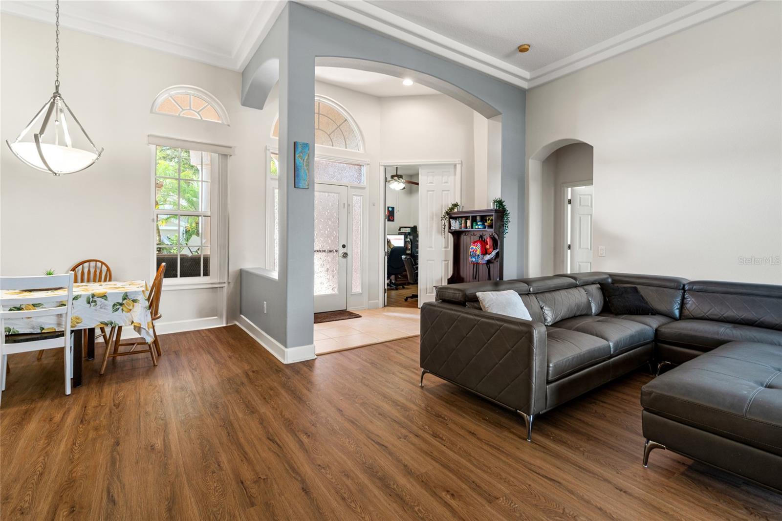 Image 11 of 65 For 18118 Diamond Cove Court