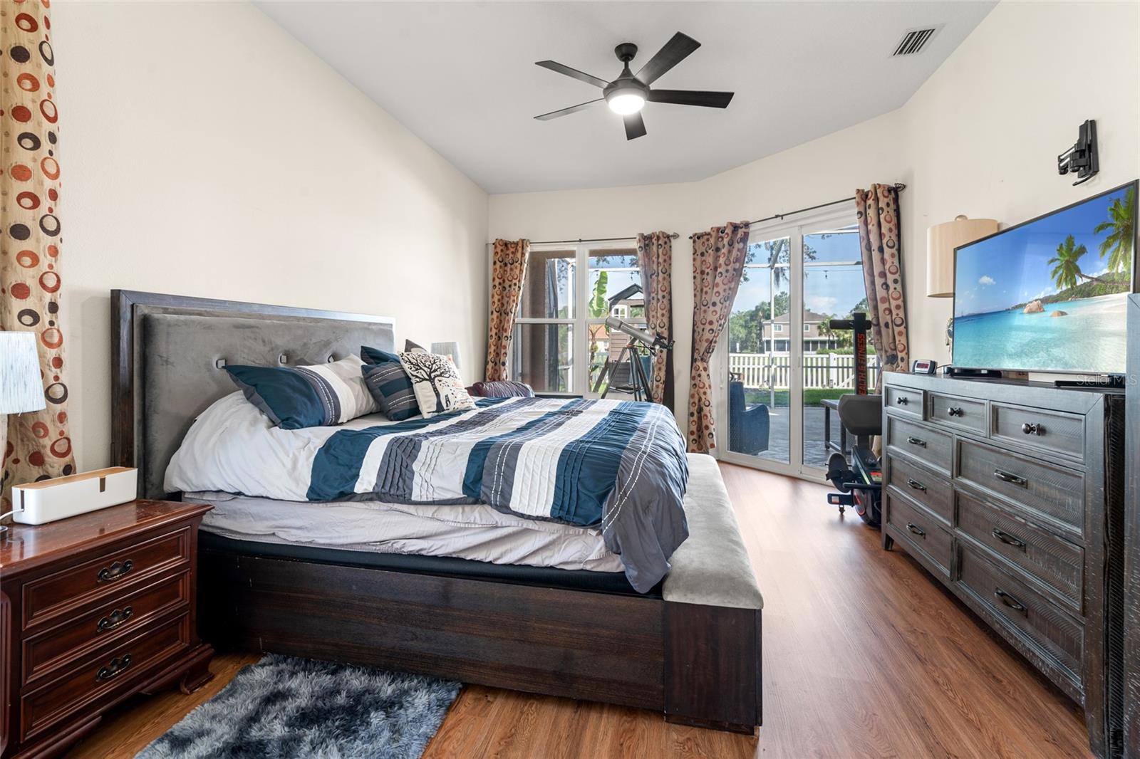 Image 12 of 65 For 18118 Diamond Cove Court