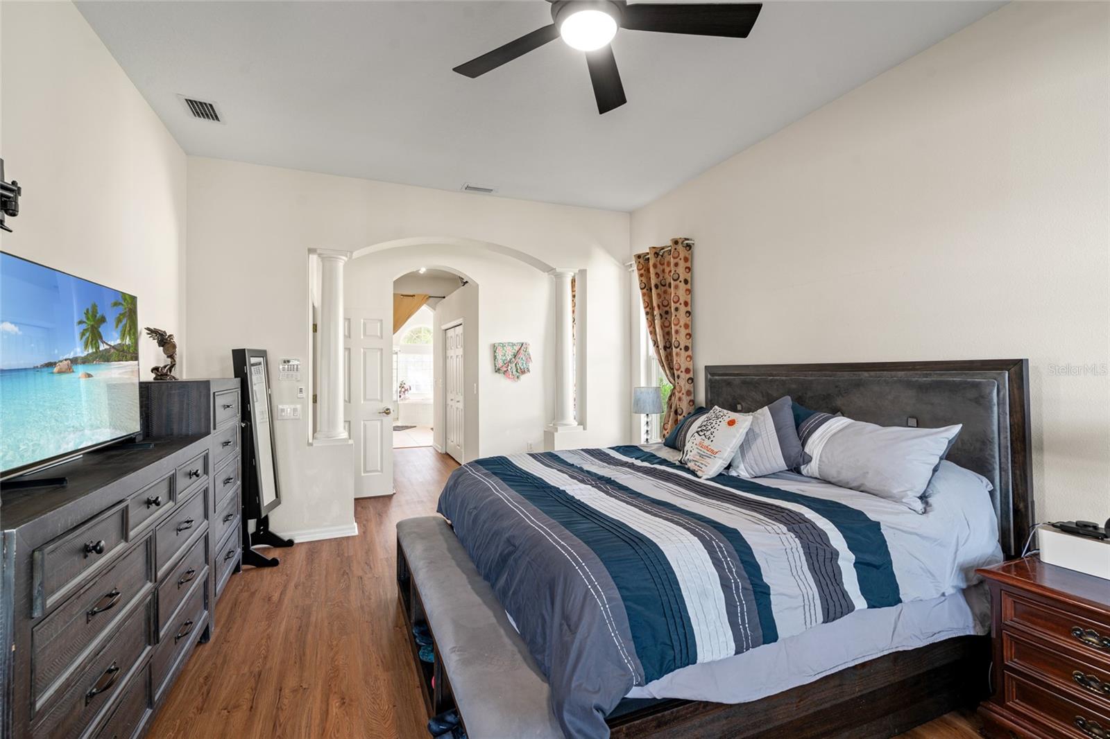Image 13 of 65 For 18118 Diamond Cove Court