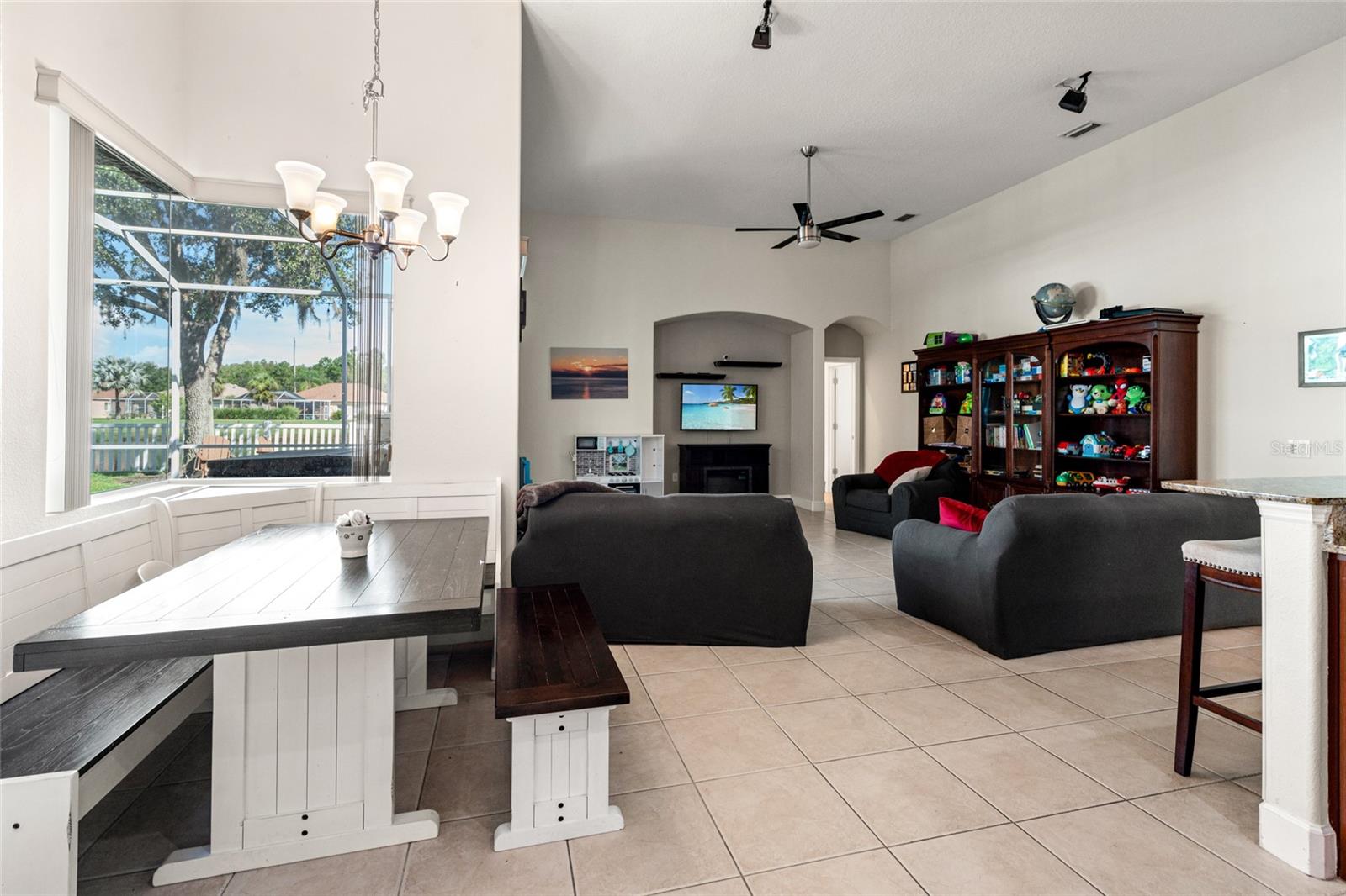 Image 17 of 65 For 18118 Diamond Cove Court
