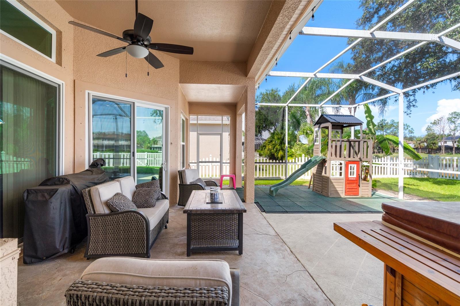 Image 32 of 65 For 18118 Diamond Cove Court