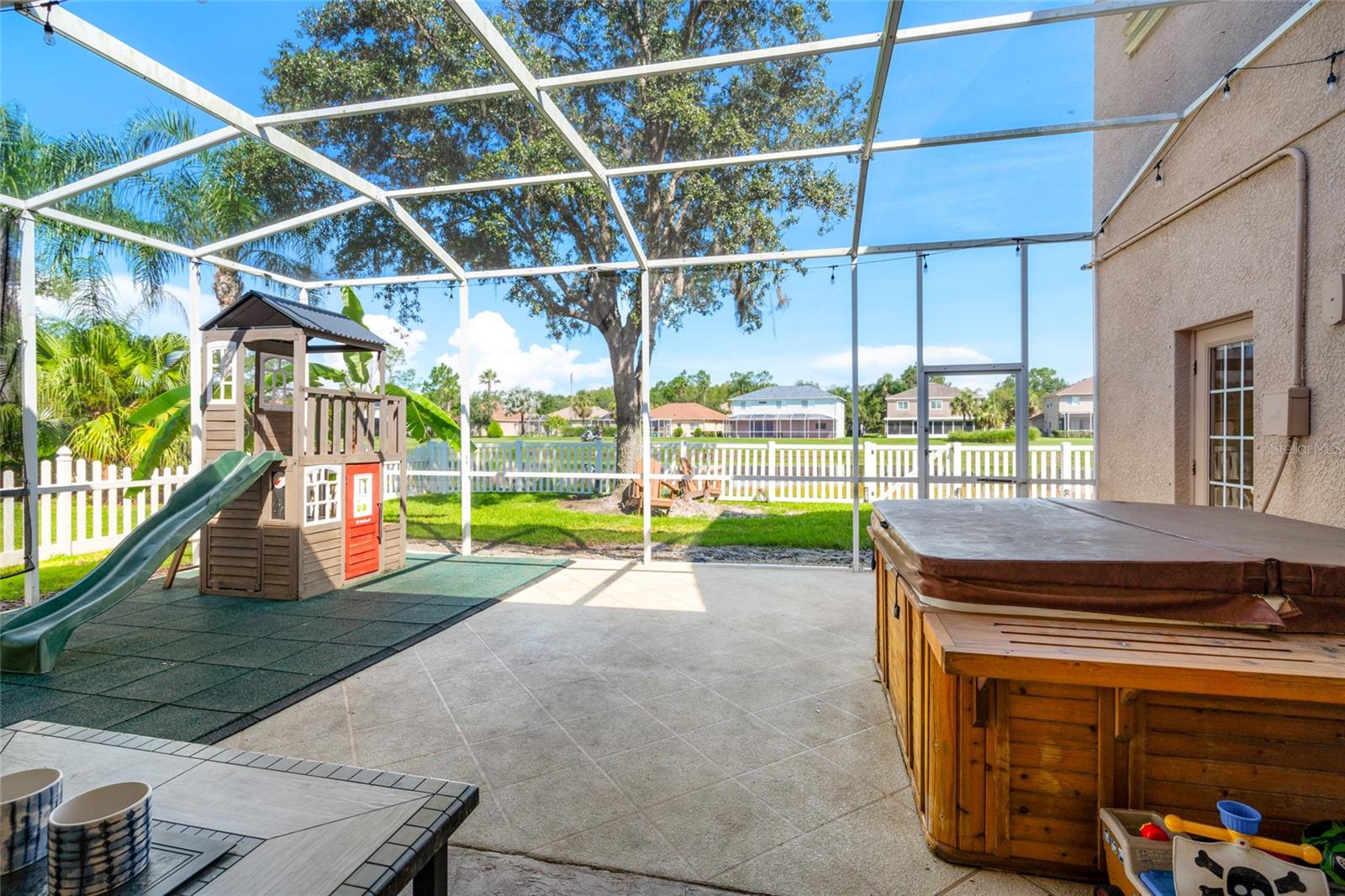 Image 33 of 65 For 18118 Diamond Cove Court