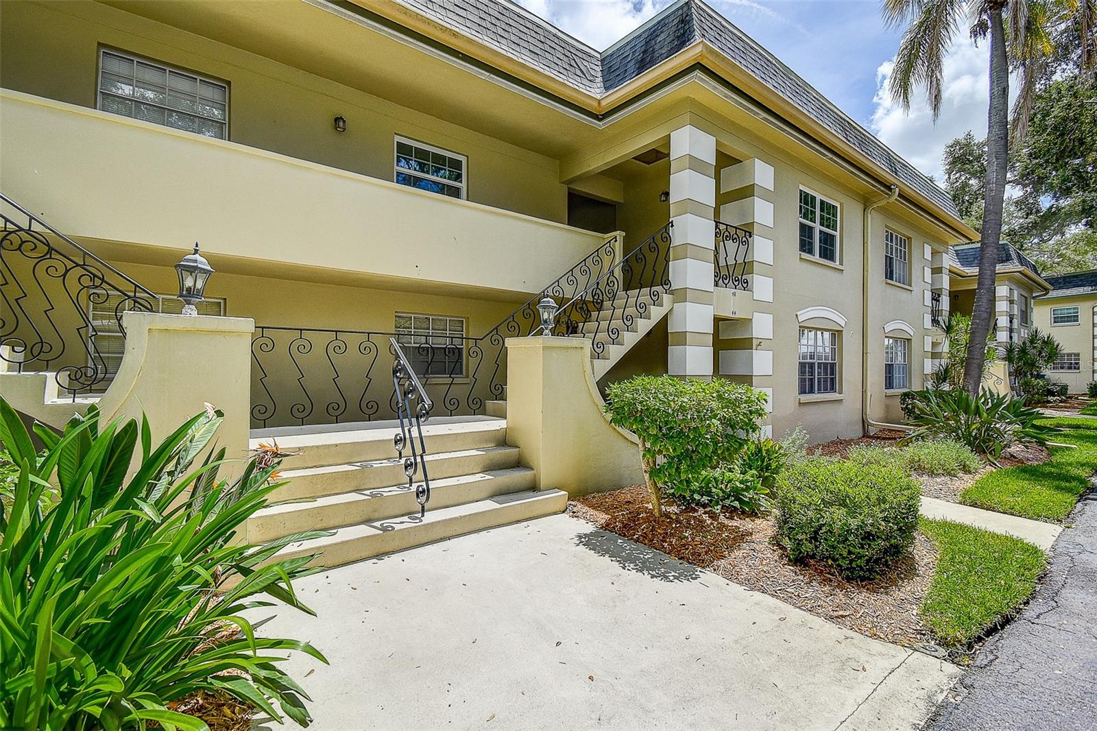 Details for 48 Country Club Drive 48, LARGO, FL 33771