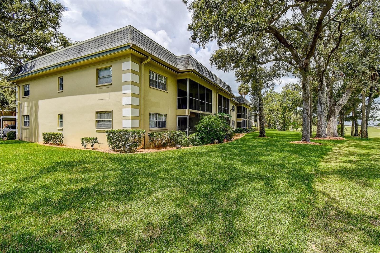 Image 27 of 38 For 48 Country Club Drive 48