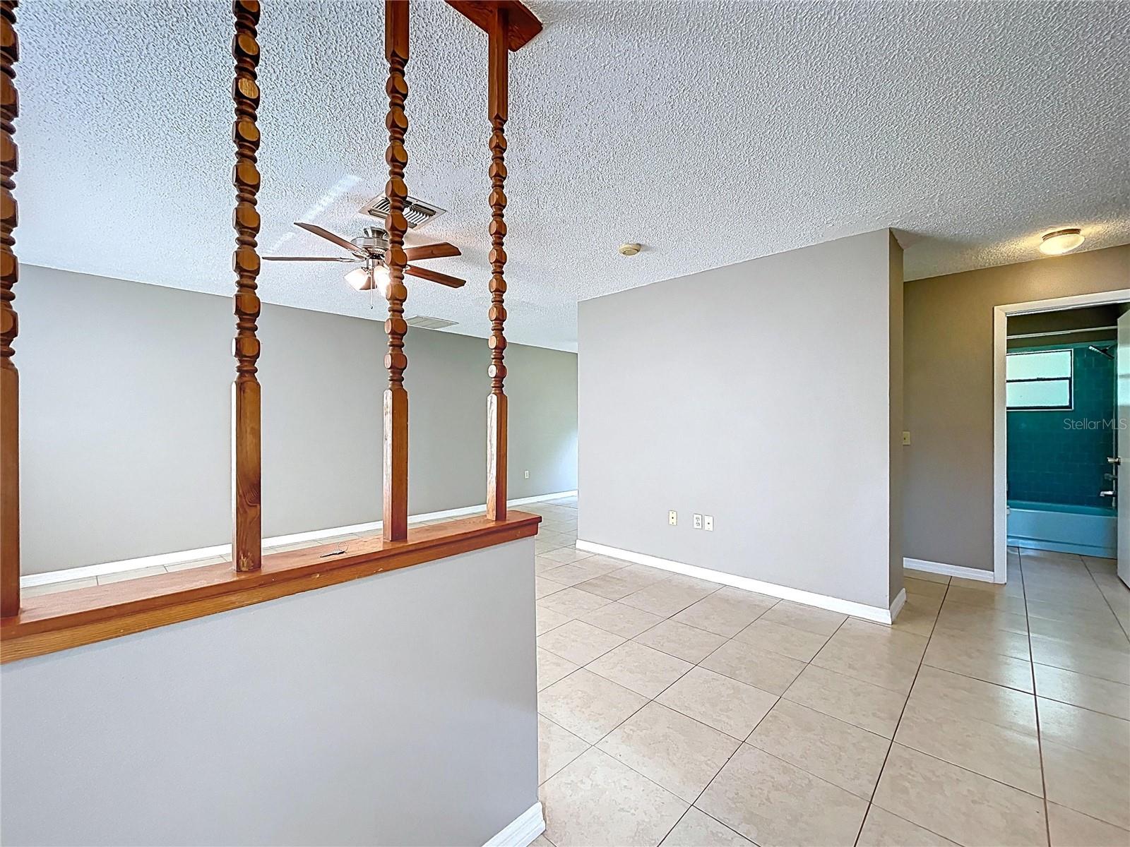 Listing photo id 8 for 3251 Gretna Drive