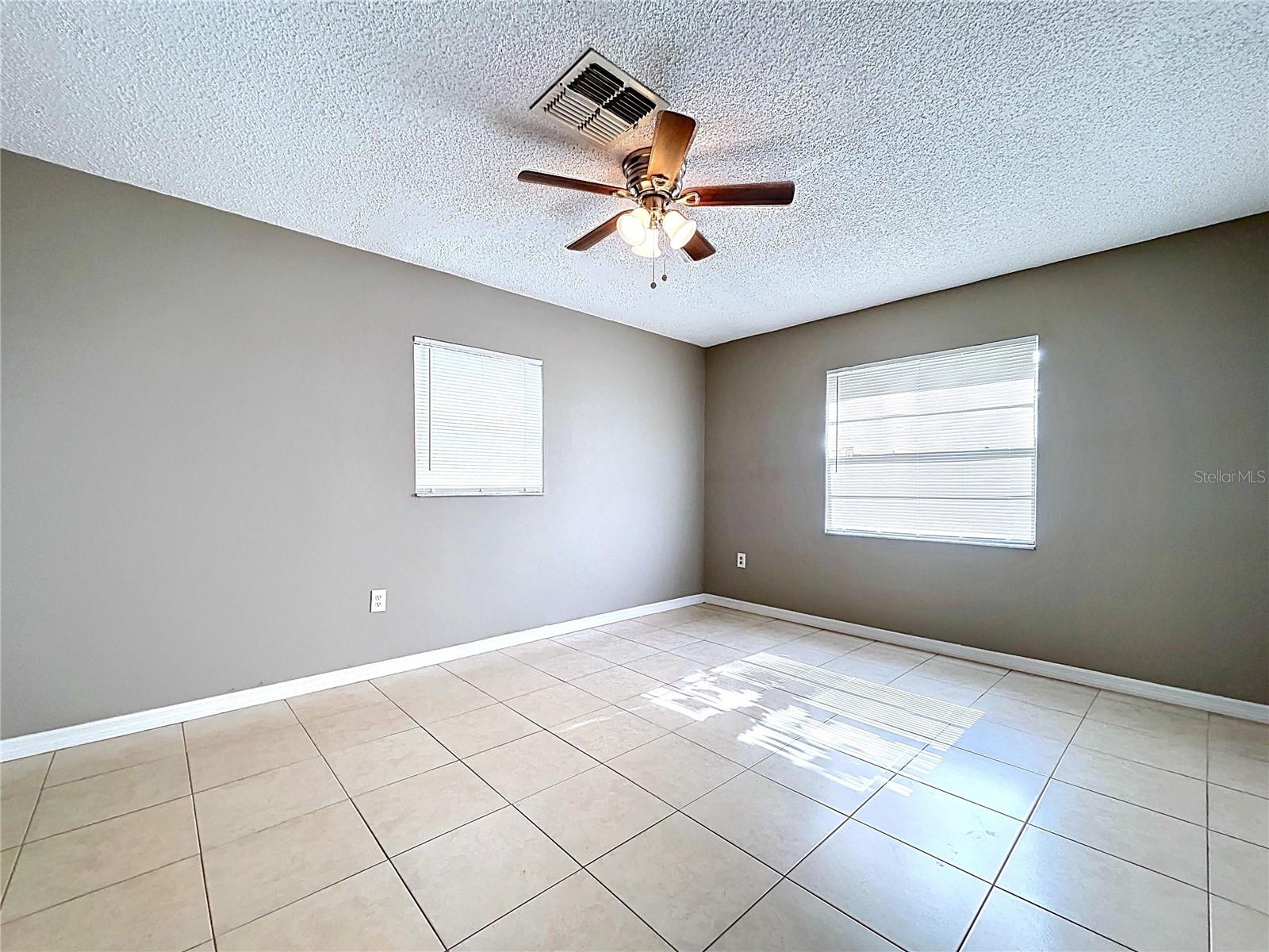 Listing photo id 22 for 3251 Gretna Drive