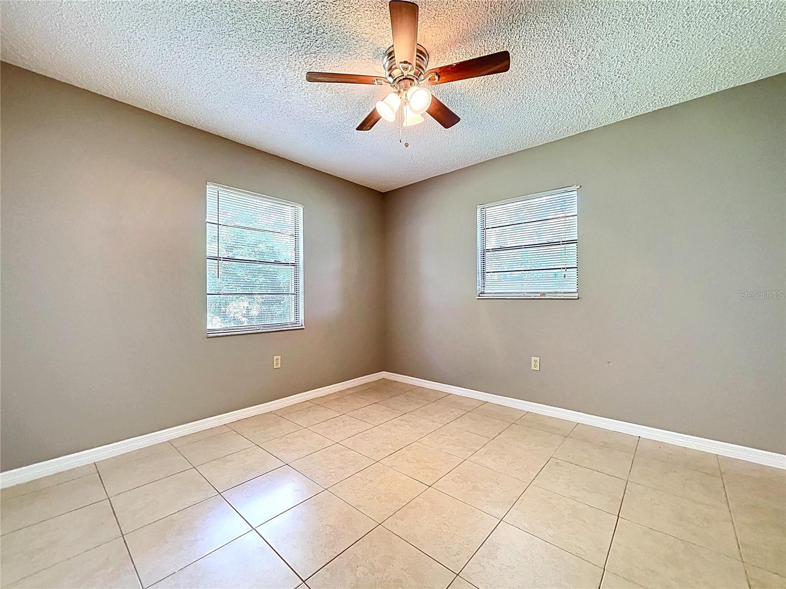 Listing photo id 30 for 3251 Gretna Drive