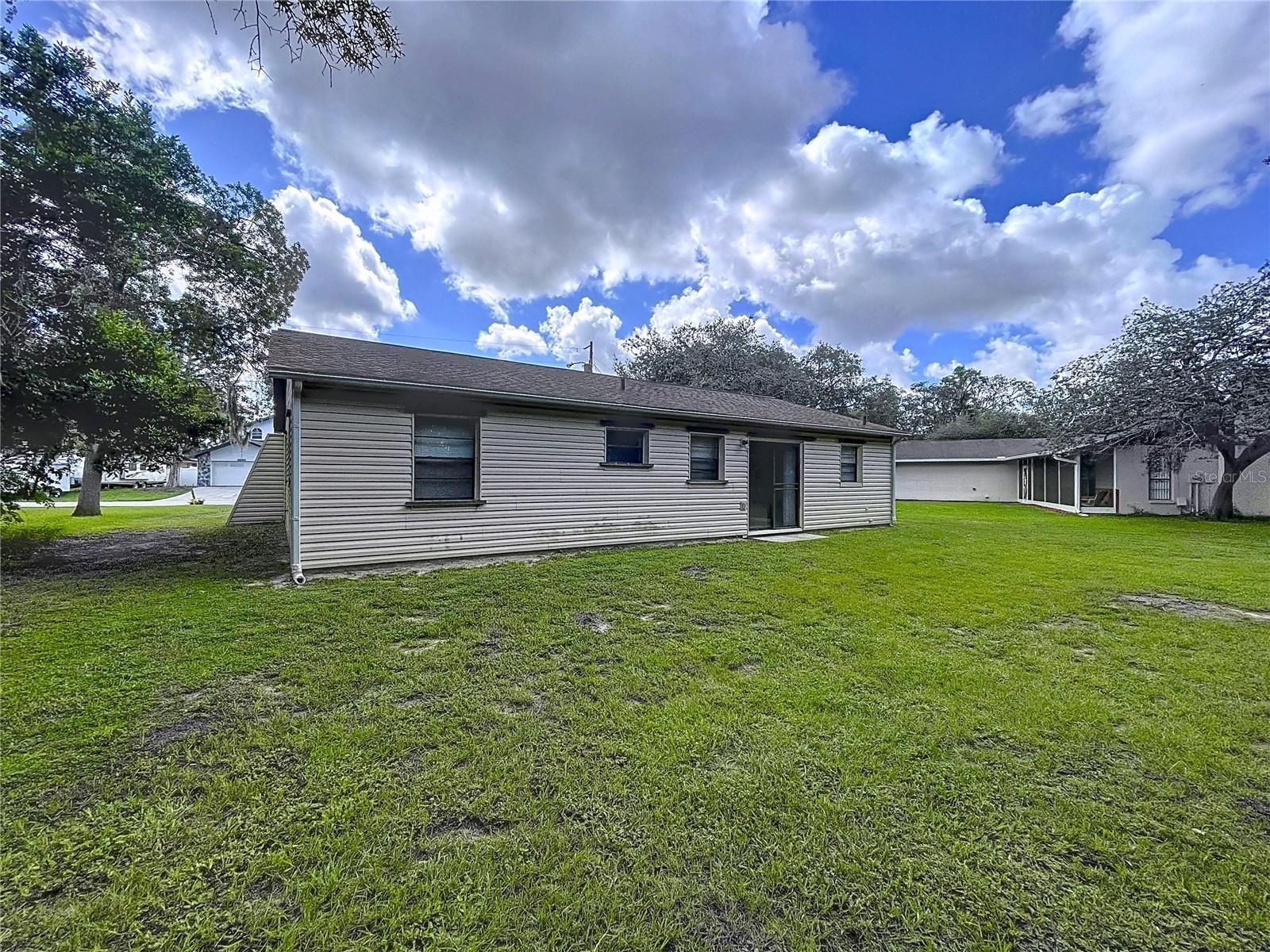 Listing photo id 45 for 3251 Gretna Drive