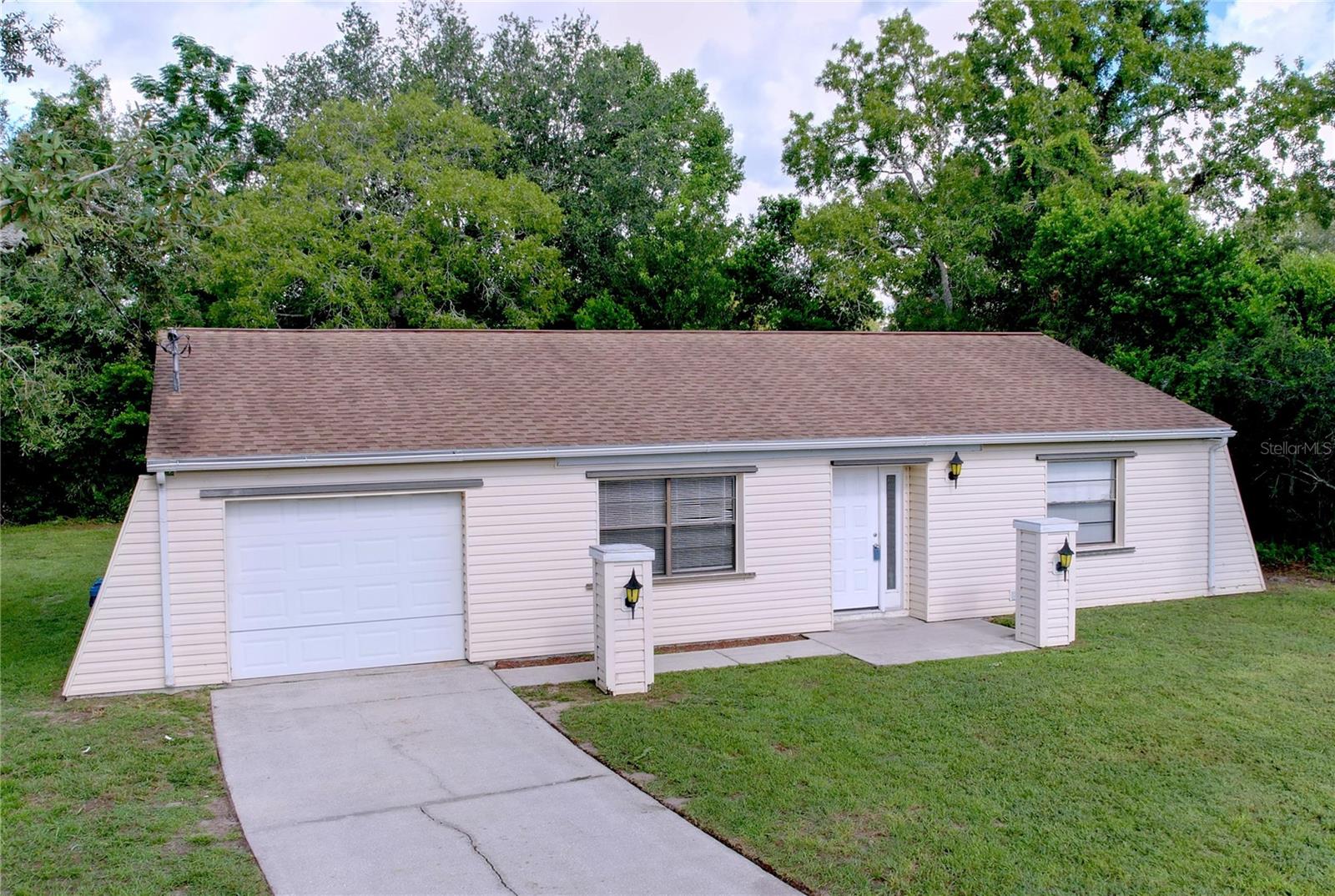 Listing photo id 47 for 3251 Gretna Drive