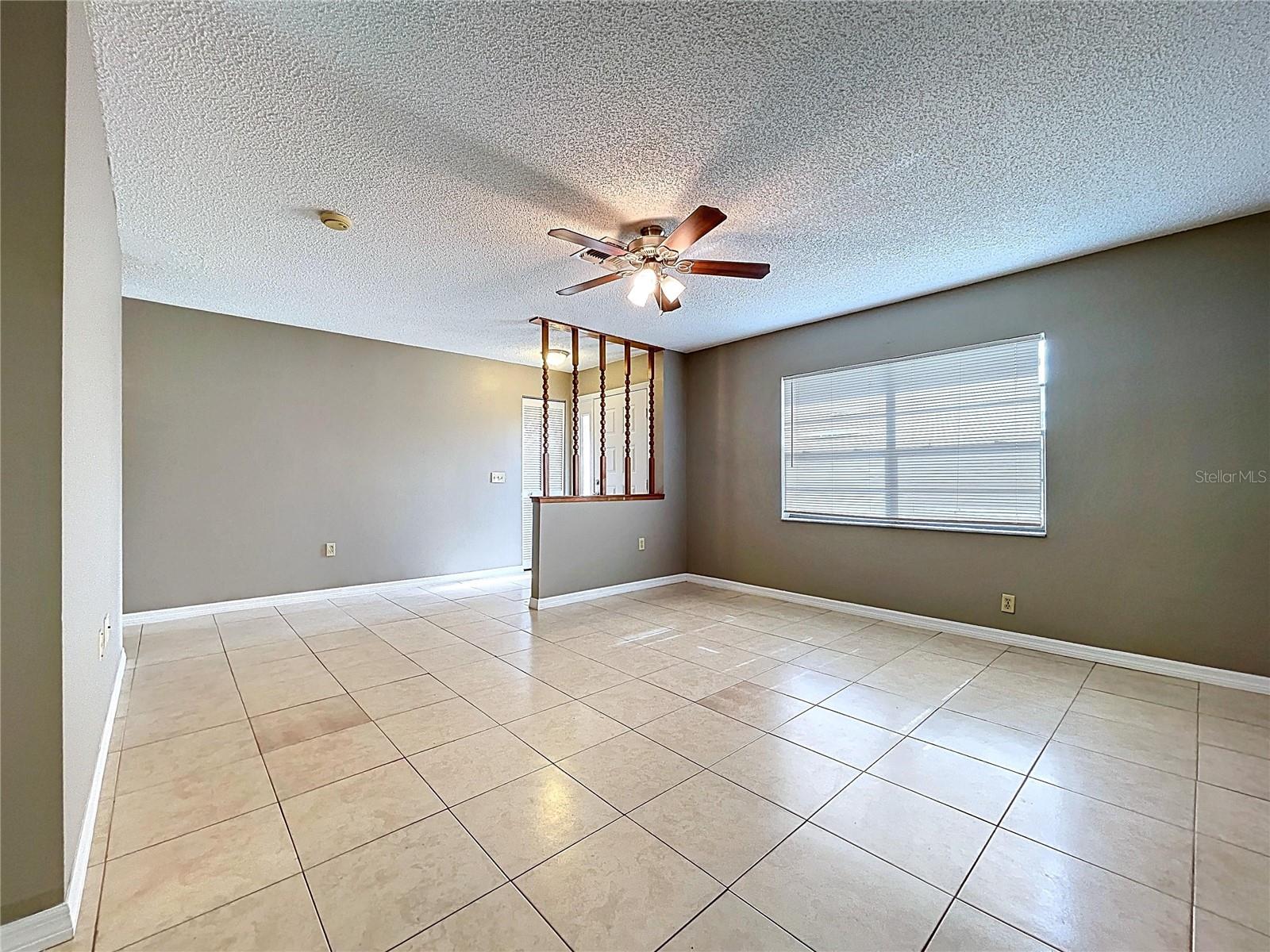 Listing photo id 4 for 3251 Gretna Drive