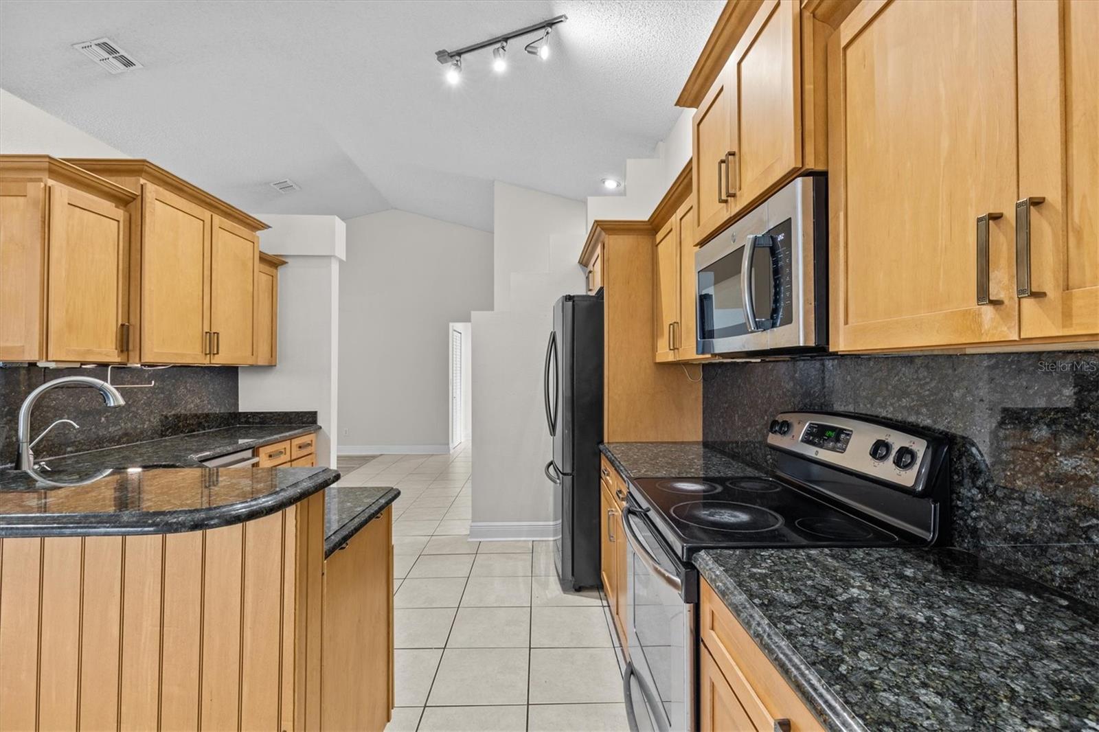 Image 10 of 36 For 1671 Silverwood Street